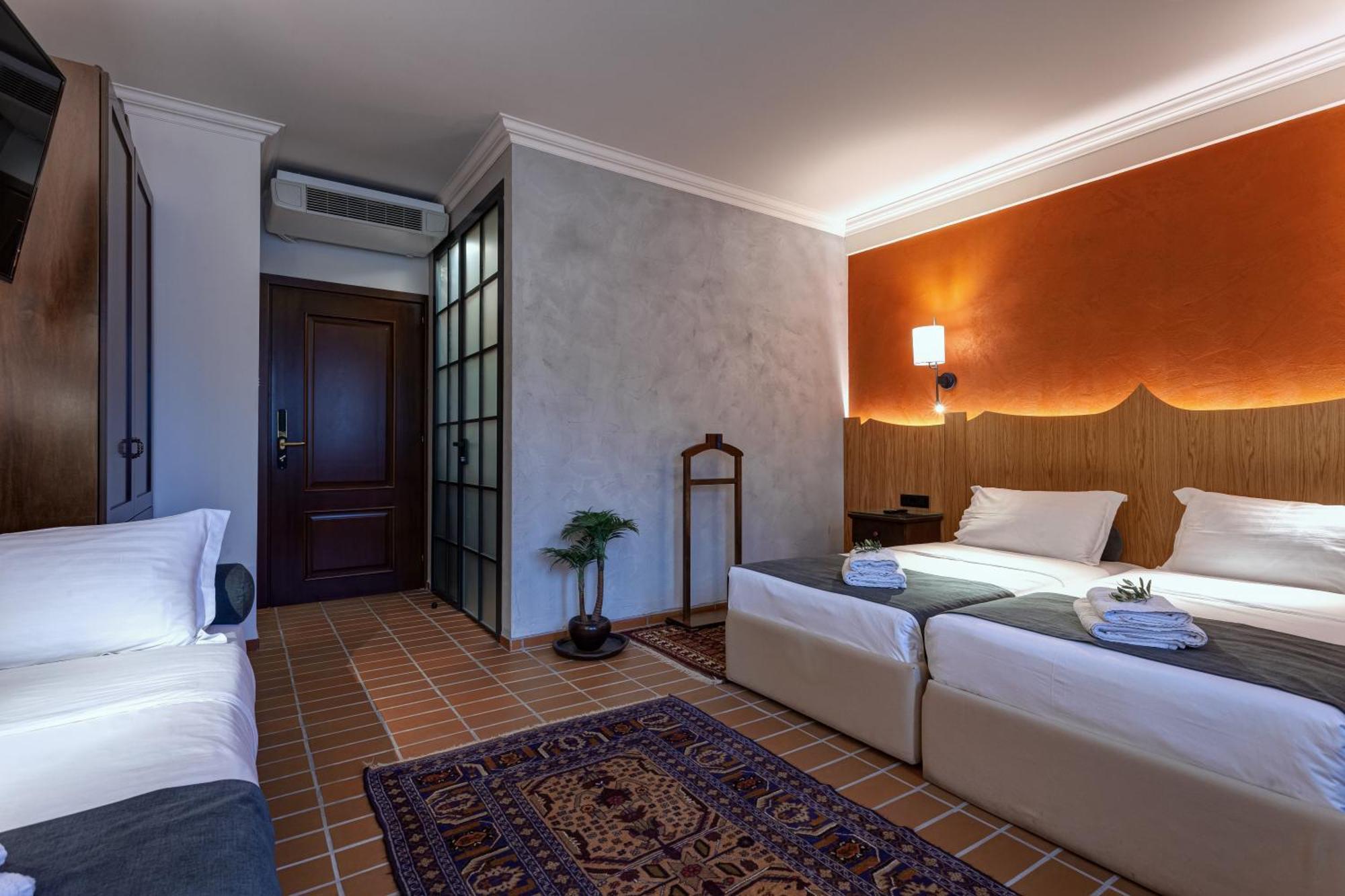 εσπερίδες Hotel
