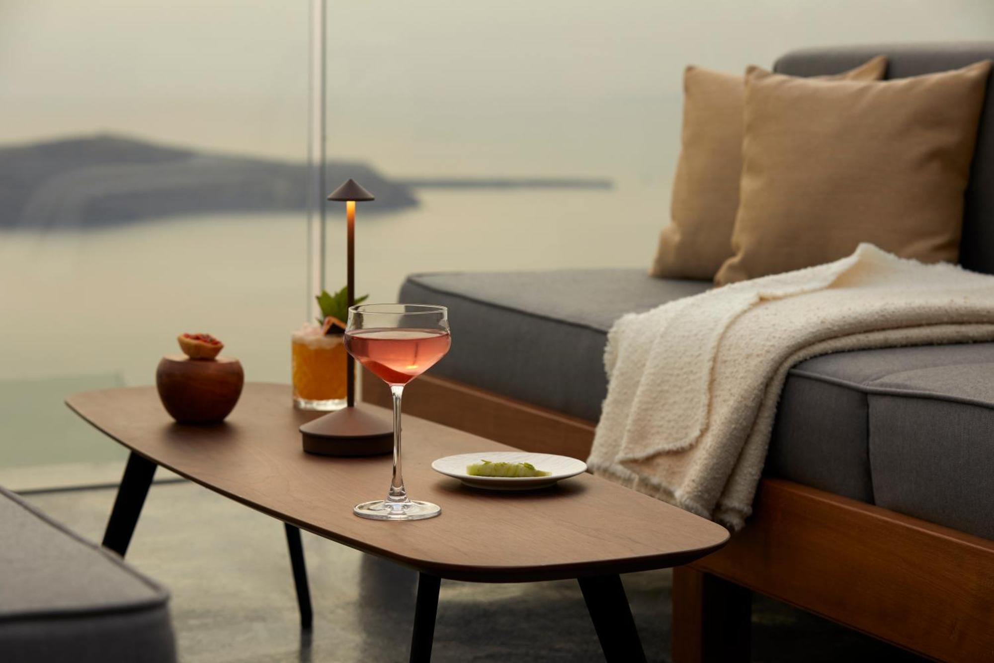 Kivotos Santorini 5*