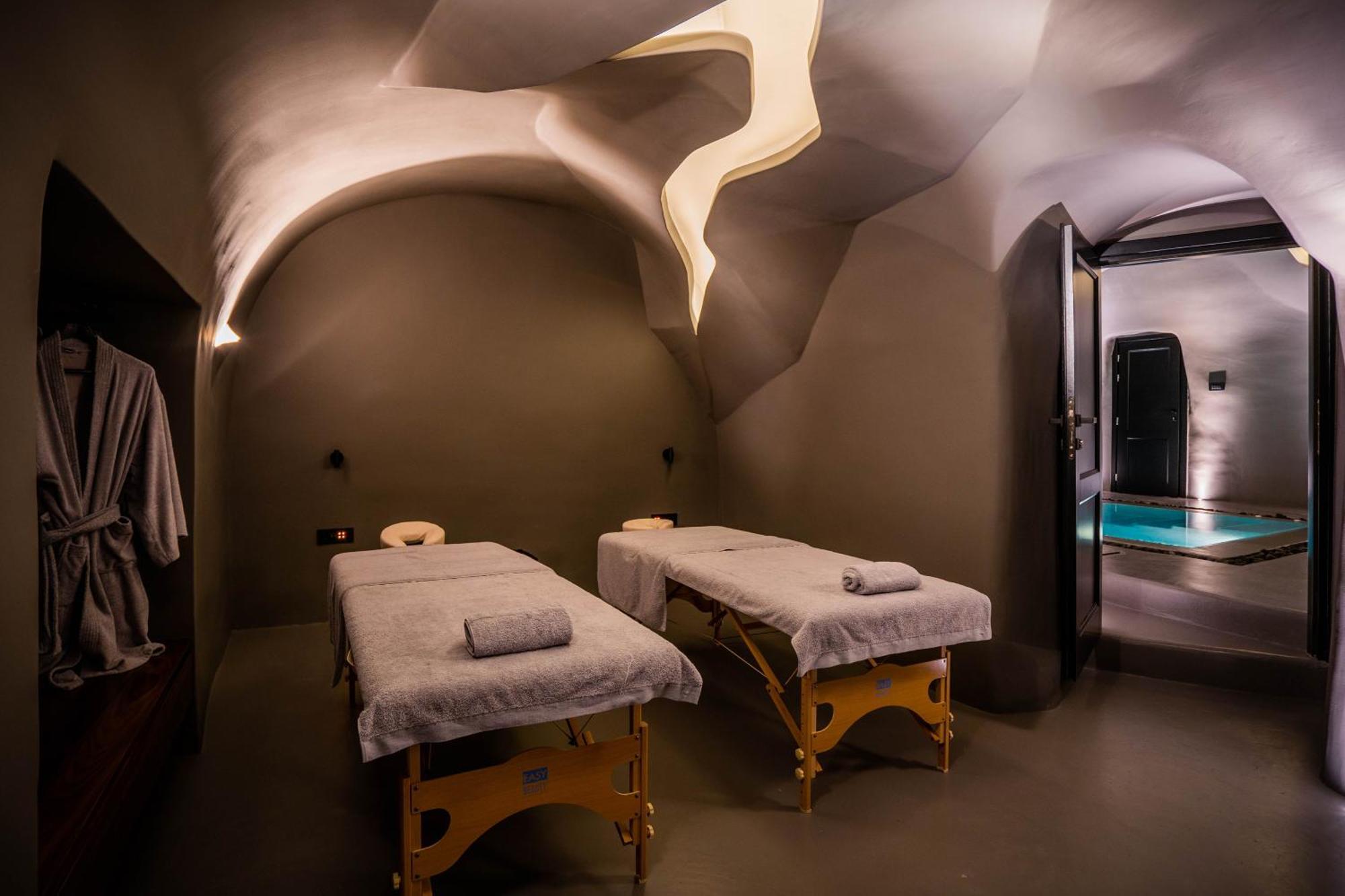 Kivotos Santorini 5*