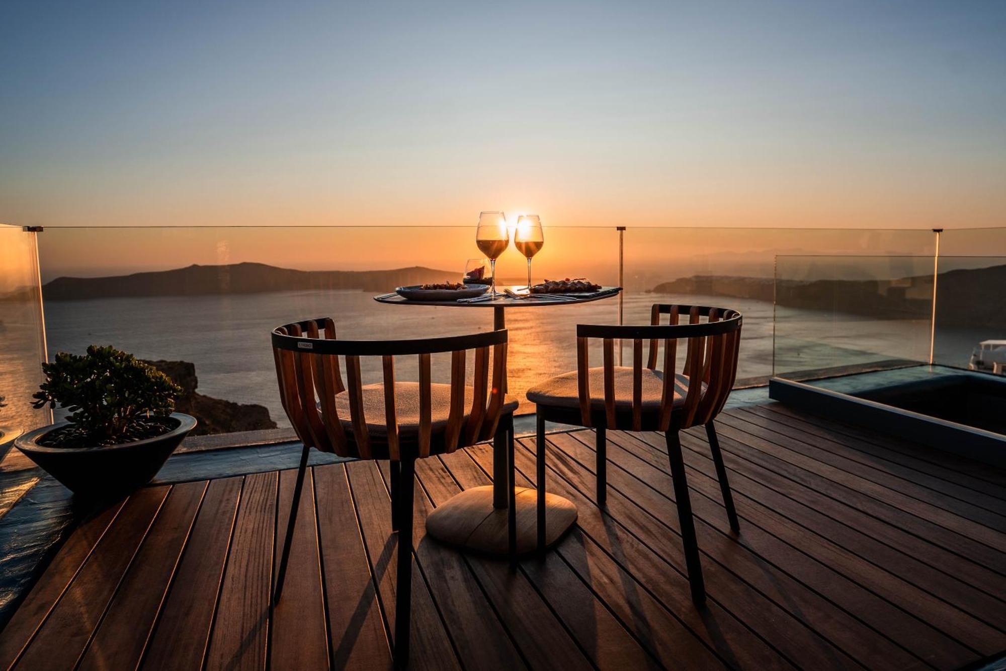 Kivotos Santorini 5*