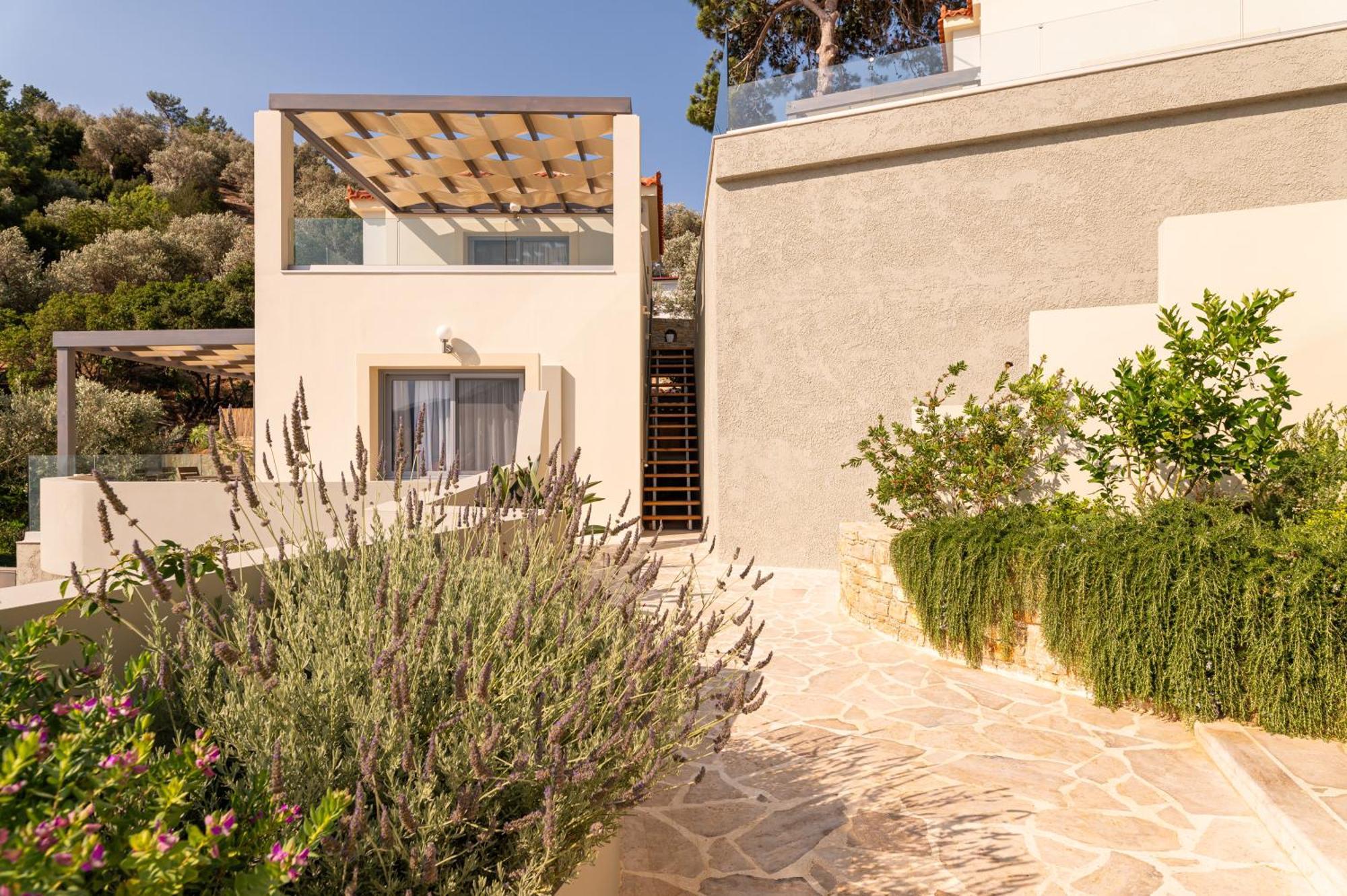 Studios Limnionas