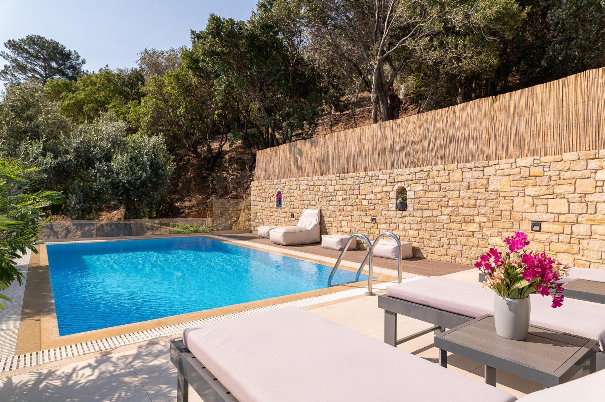 Studios Limnionas Marathokampos