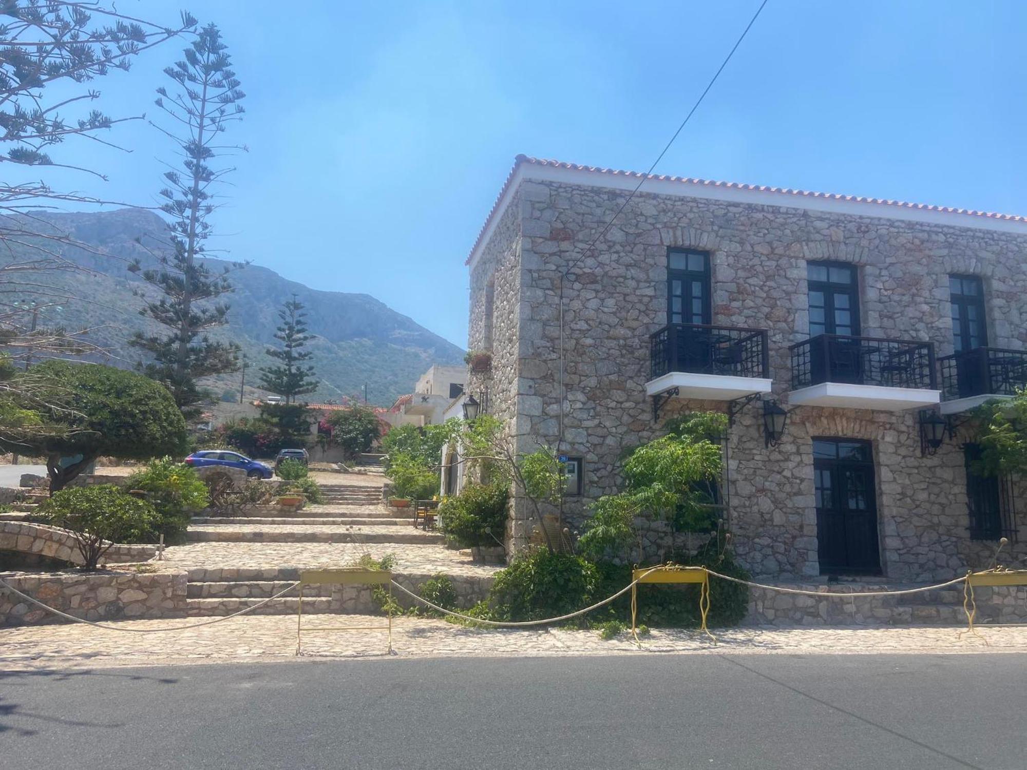 Apartment Belessi's Mansion Yefira