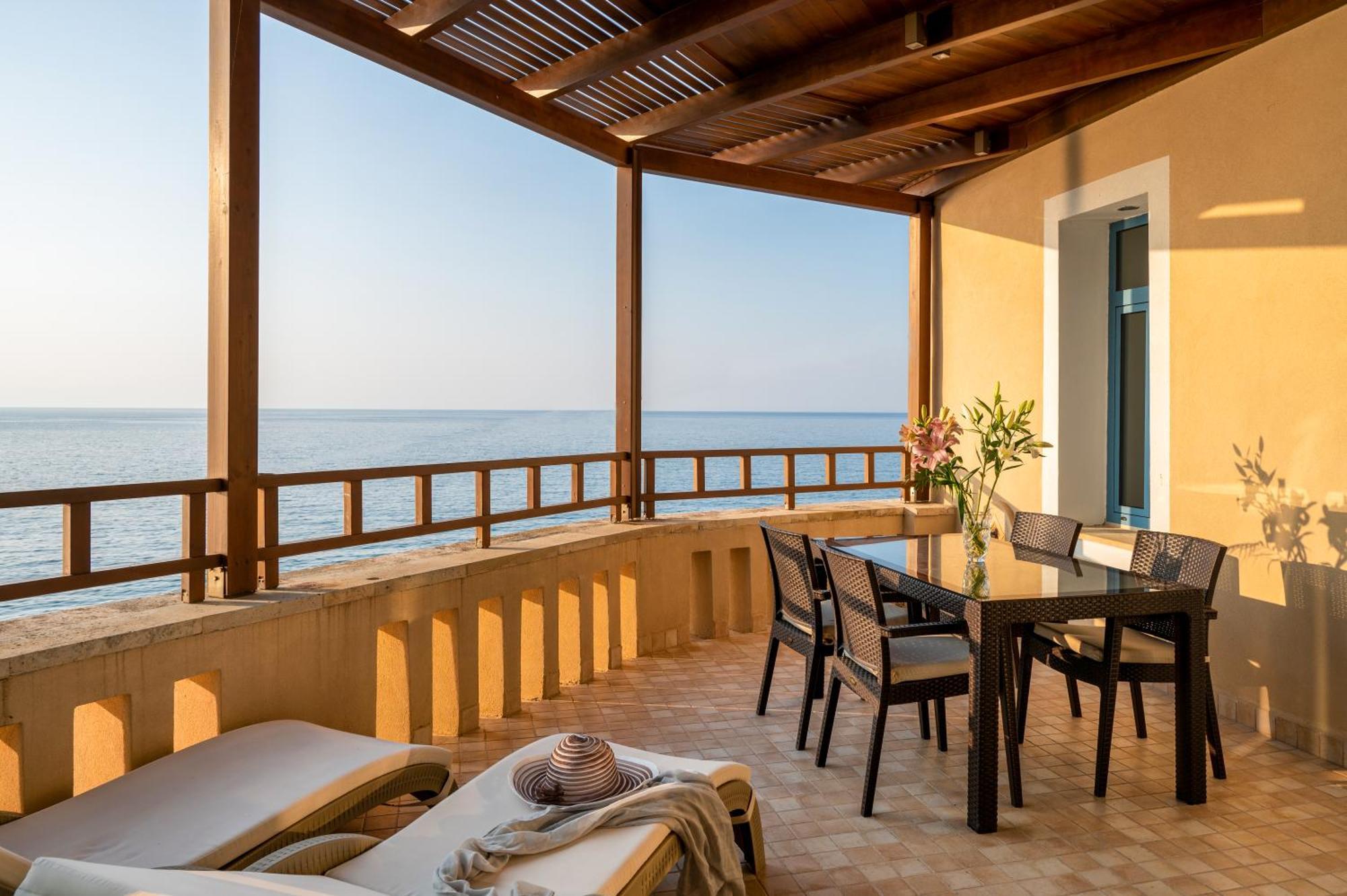 Hotel Captain's House & 3*