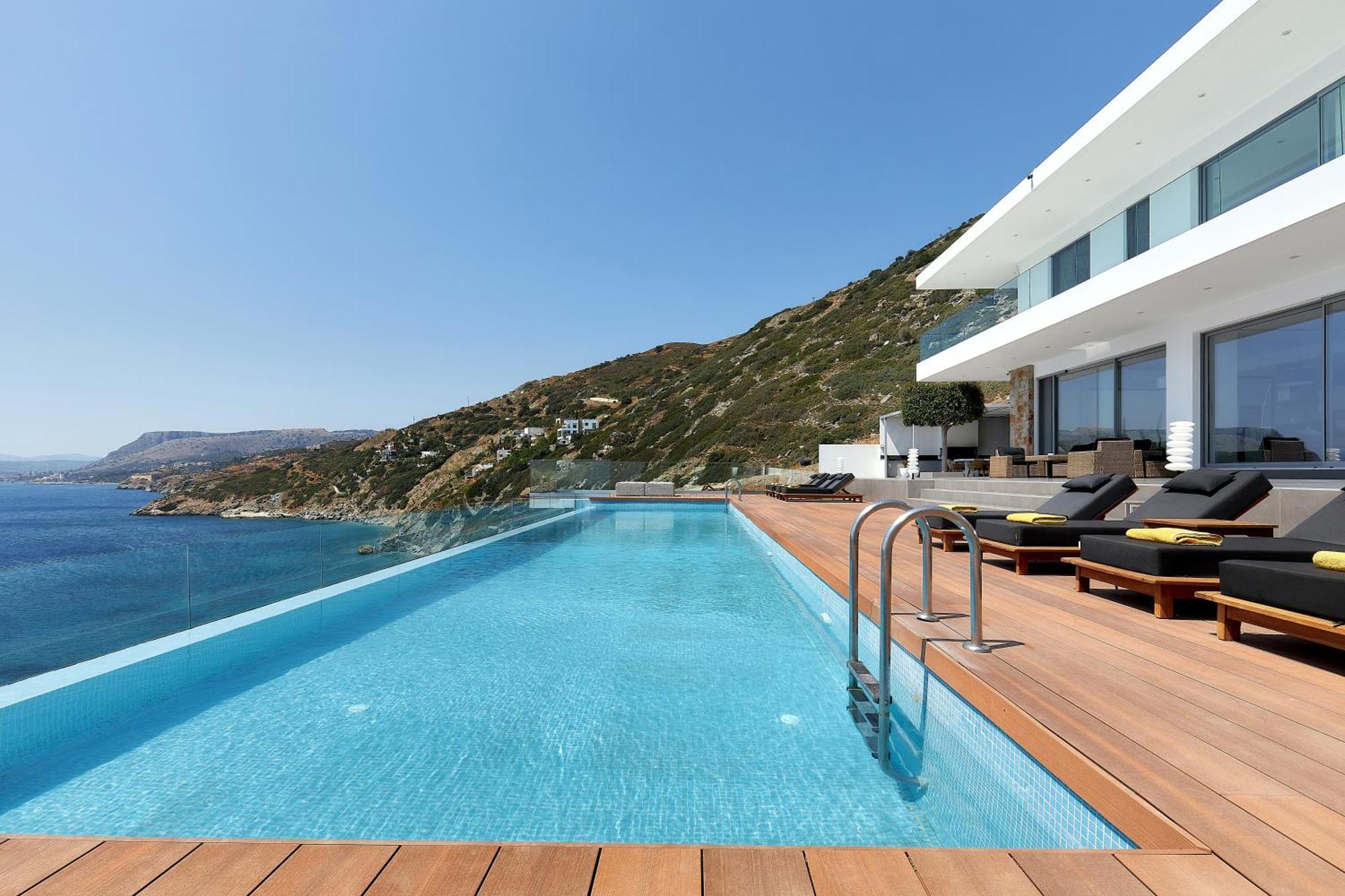 Beachfront In Crete - Epavli Luxury