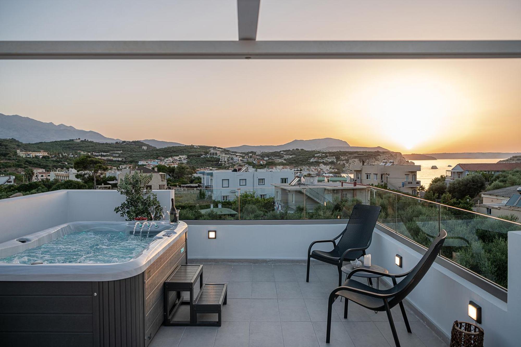 Avrilia Seaside Heated Pool *
