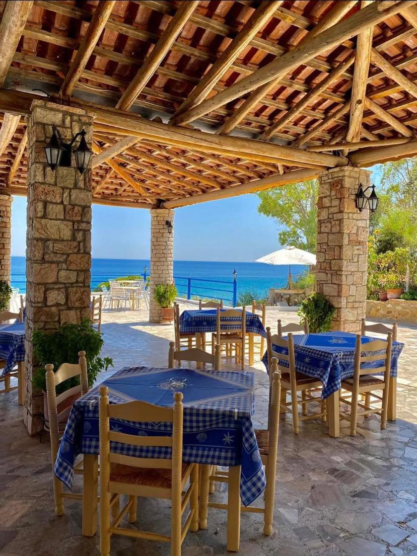 De La 2* Koroni (Messinia)
