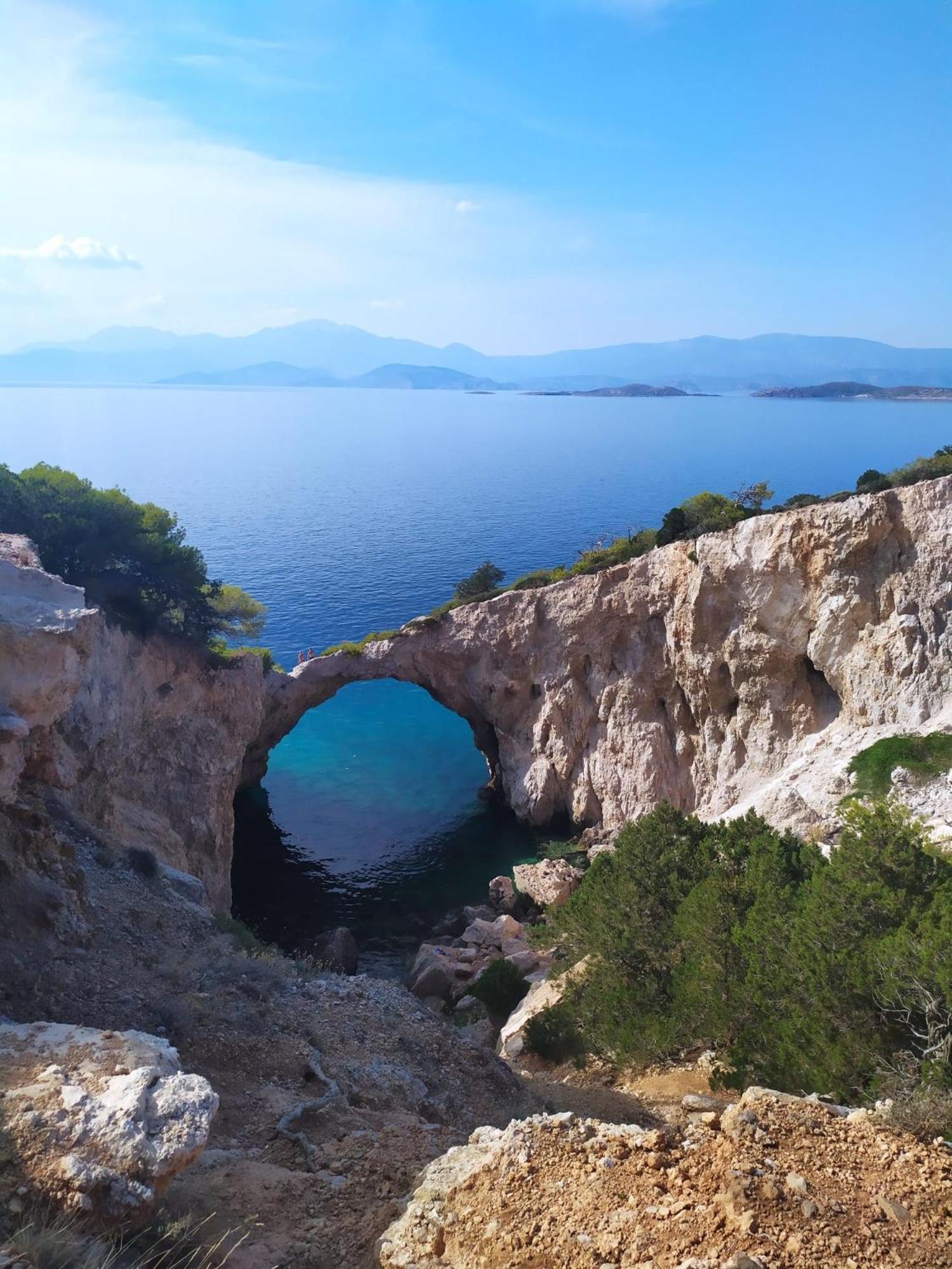 Neraida * Loutraki (Corinthia)
