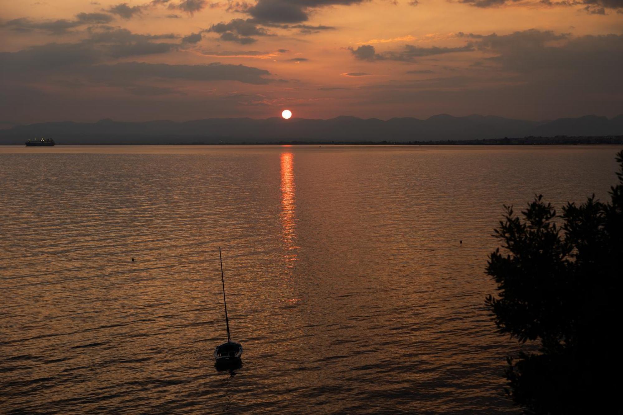 Rocksecret Edge Apartment Kalamata