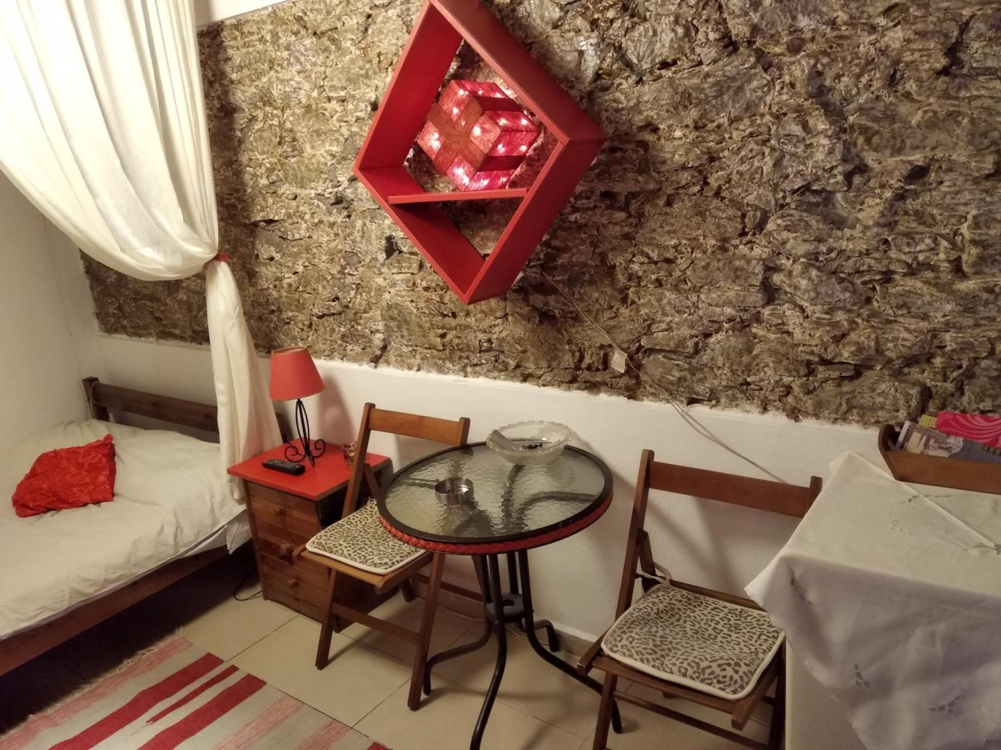Small Sweet Romantic Apartment *