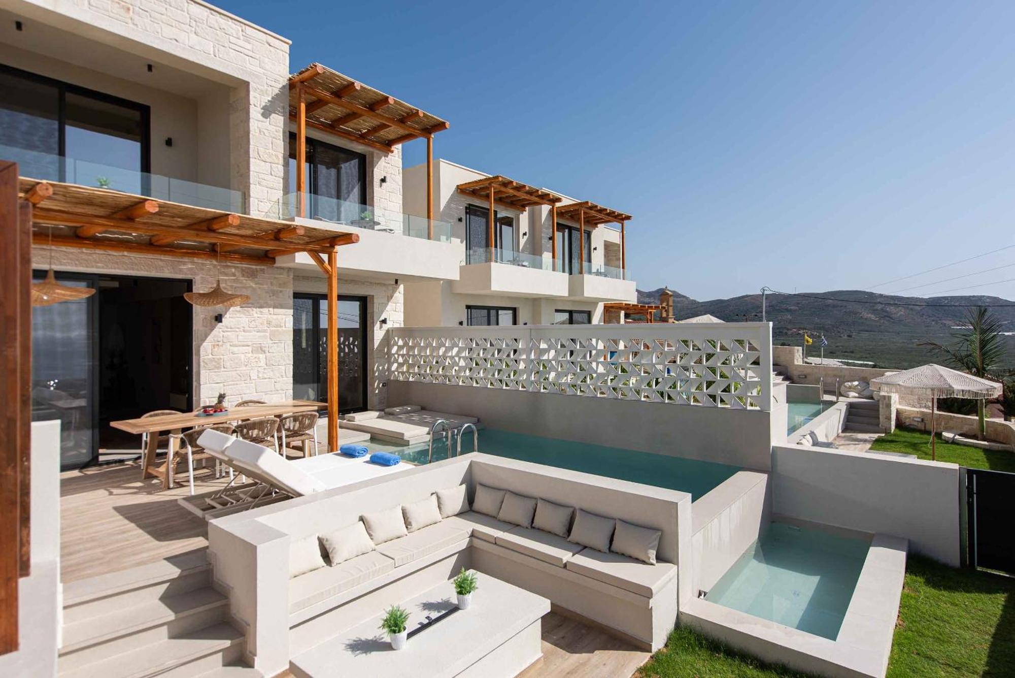 Luxury Villa *