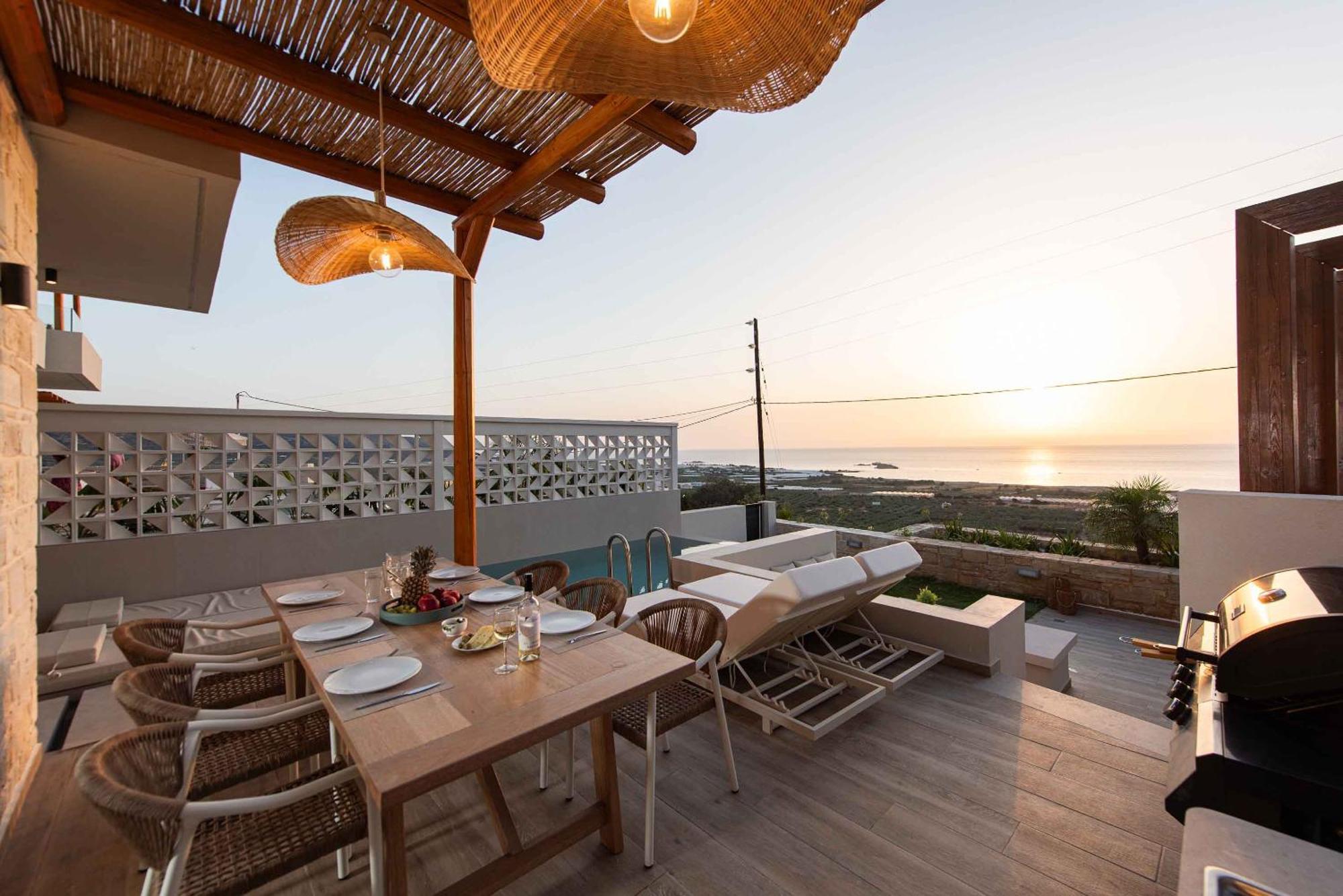 Luxury Villa *