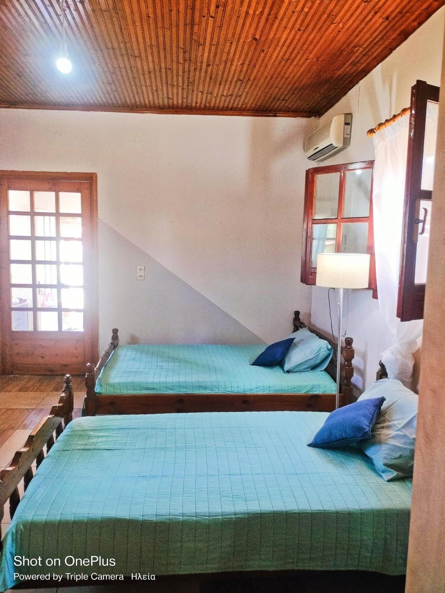 House Near Olympia Sleeps 6 Apartment