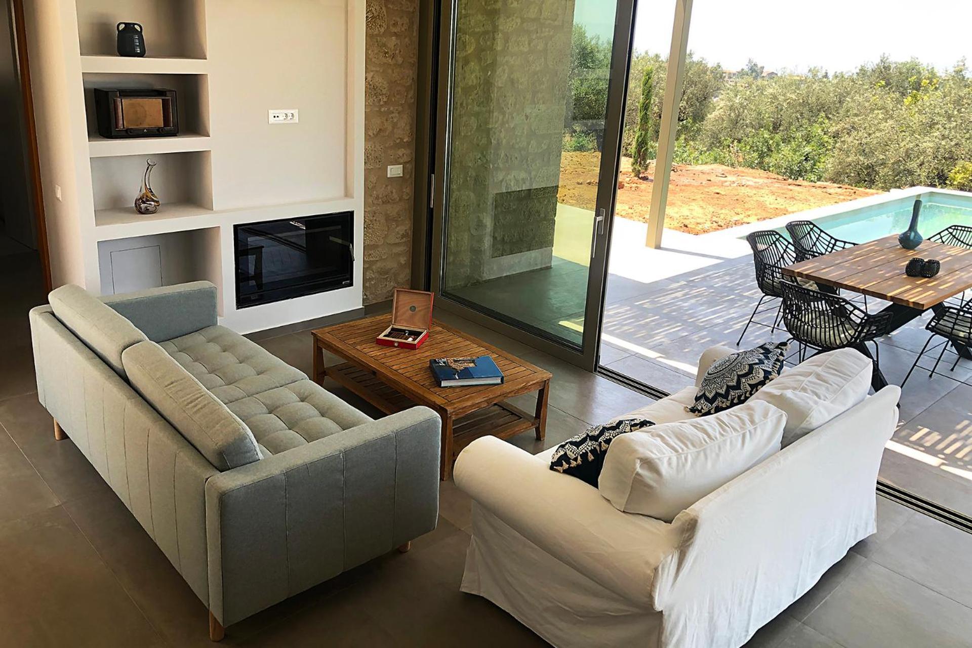 Riverstone With Private Pools Villa *