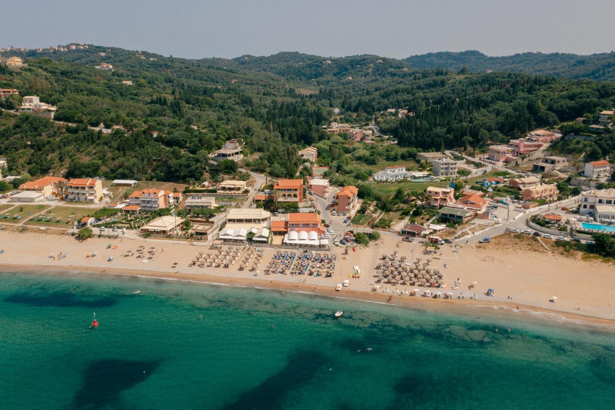 Delfini Aparthotel *