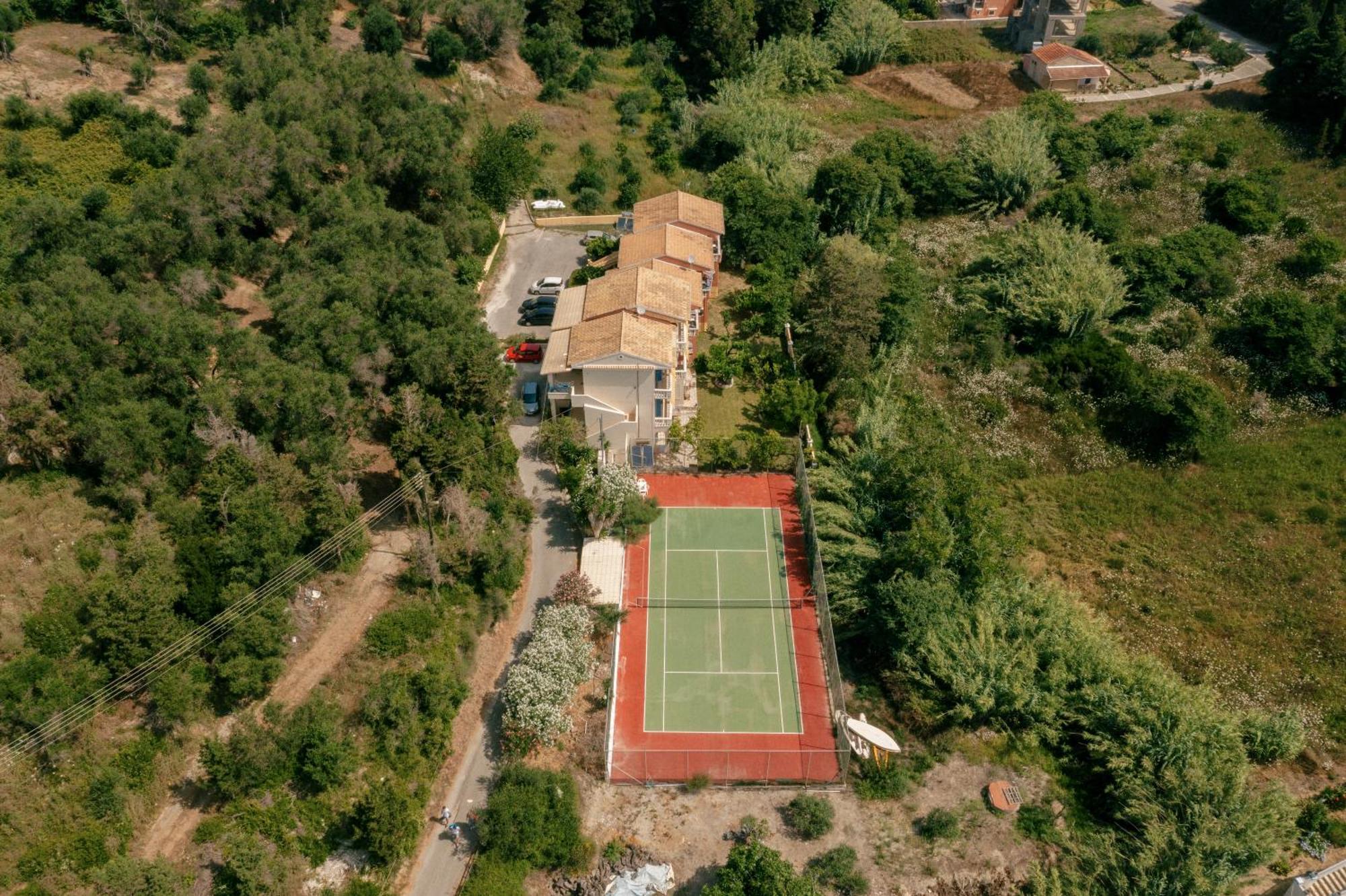 Delfini Agios Georgios Pagon