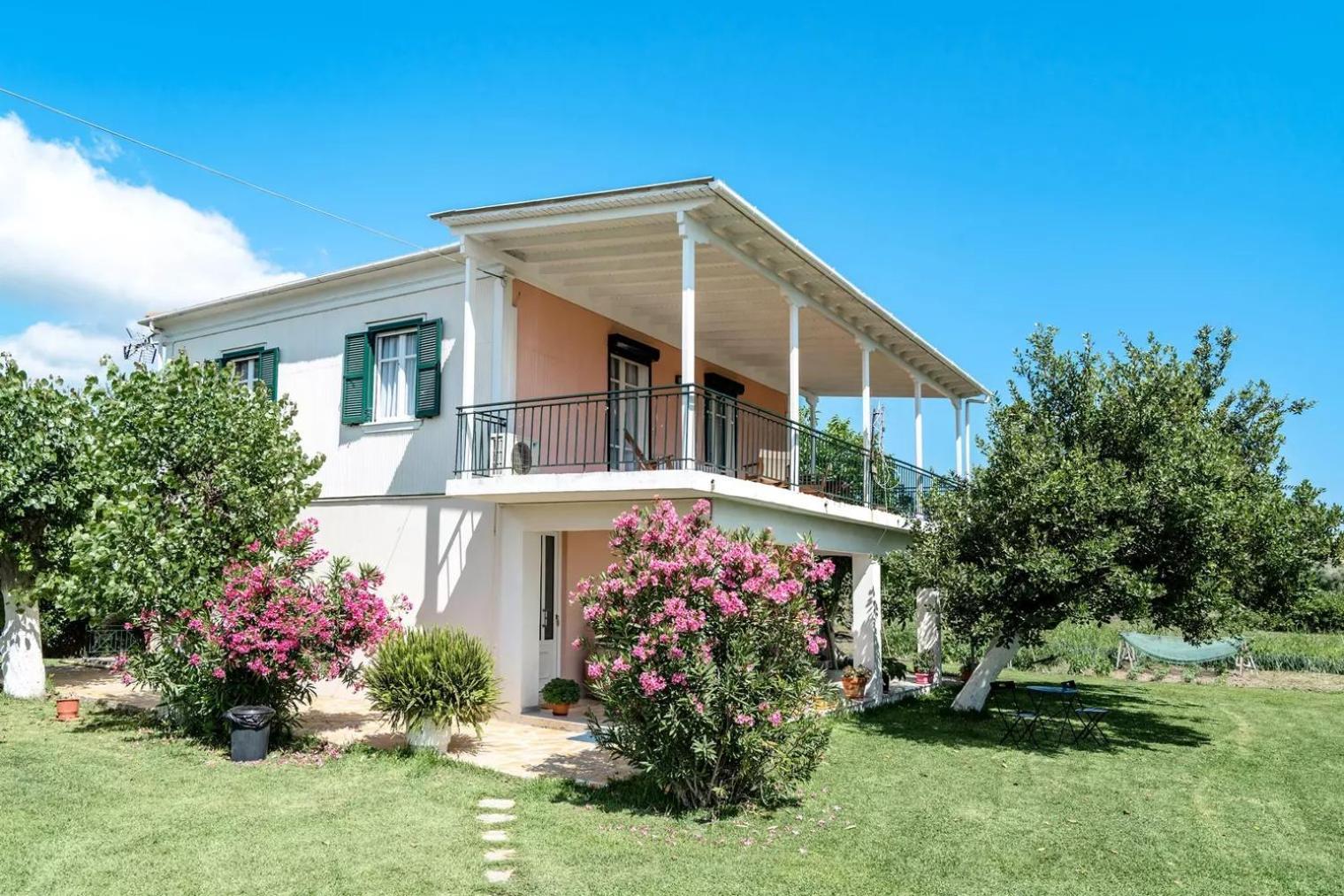 Woodpecker House Lefkada Apartment