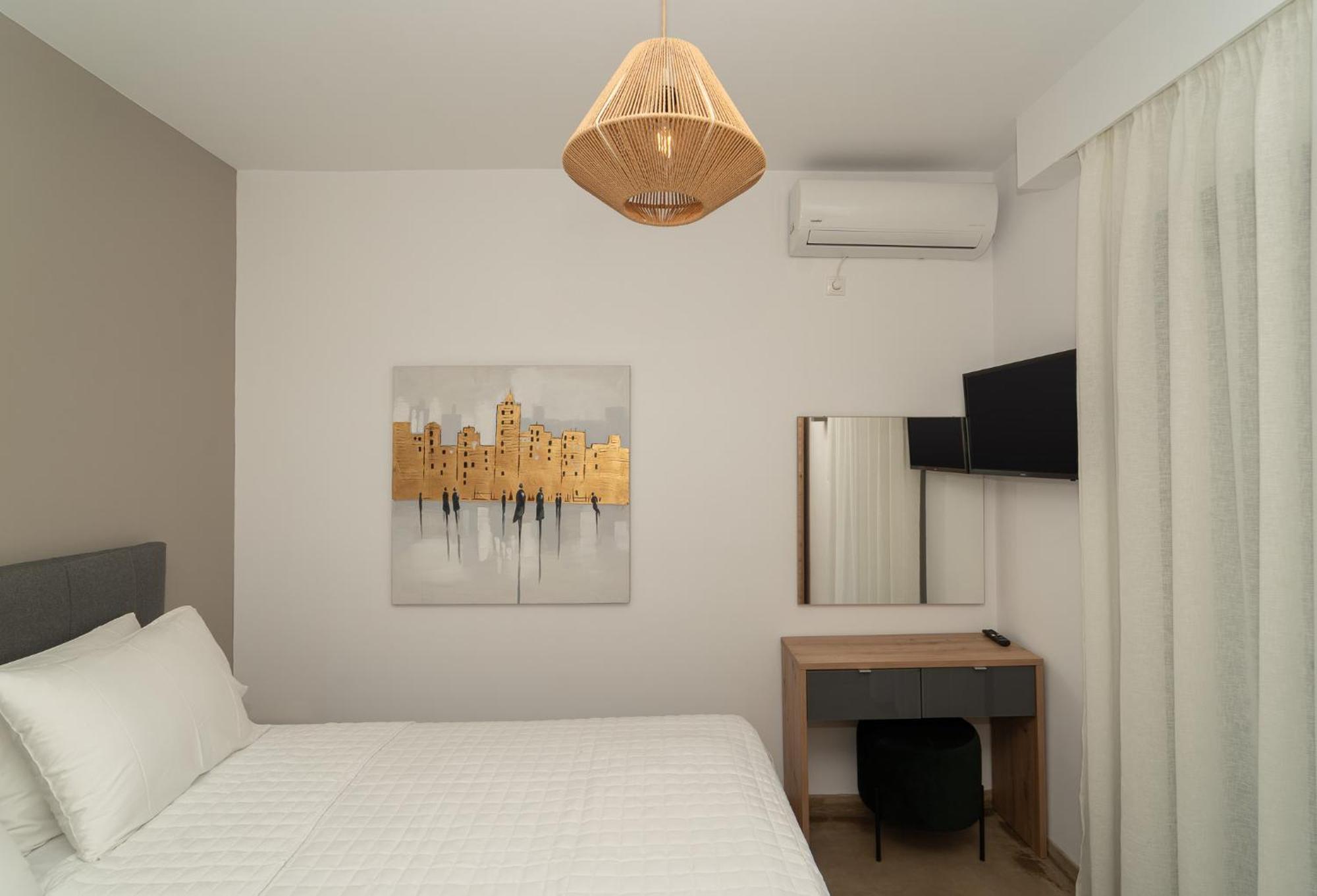 Lithos Hotel Finikounta