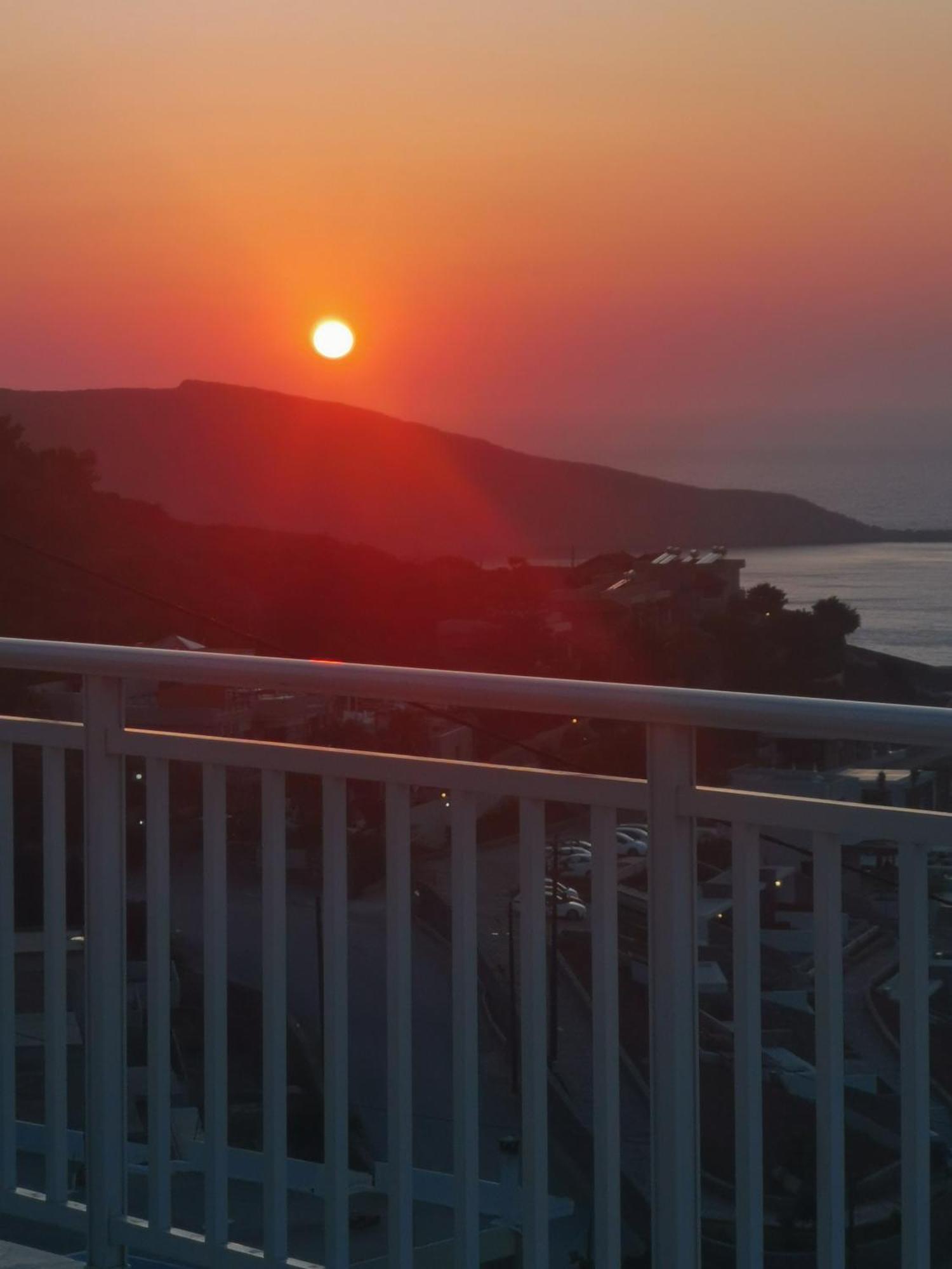 Beautiful With Sea View - Sleeps 2-6 - Travel Cot Included *