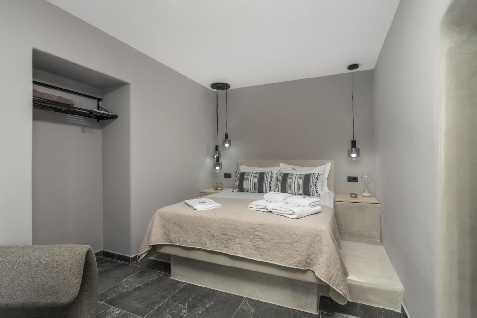 Uncle's House Luxury Apartment Adamantas (Milos)