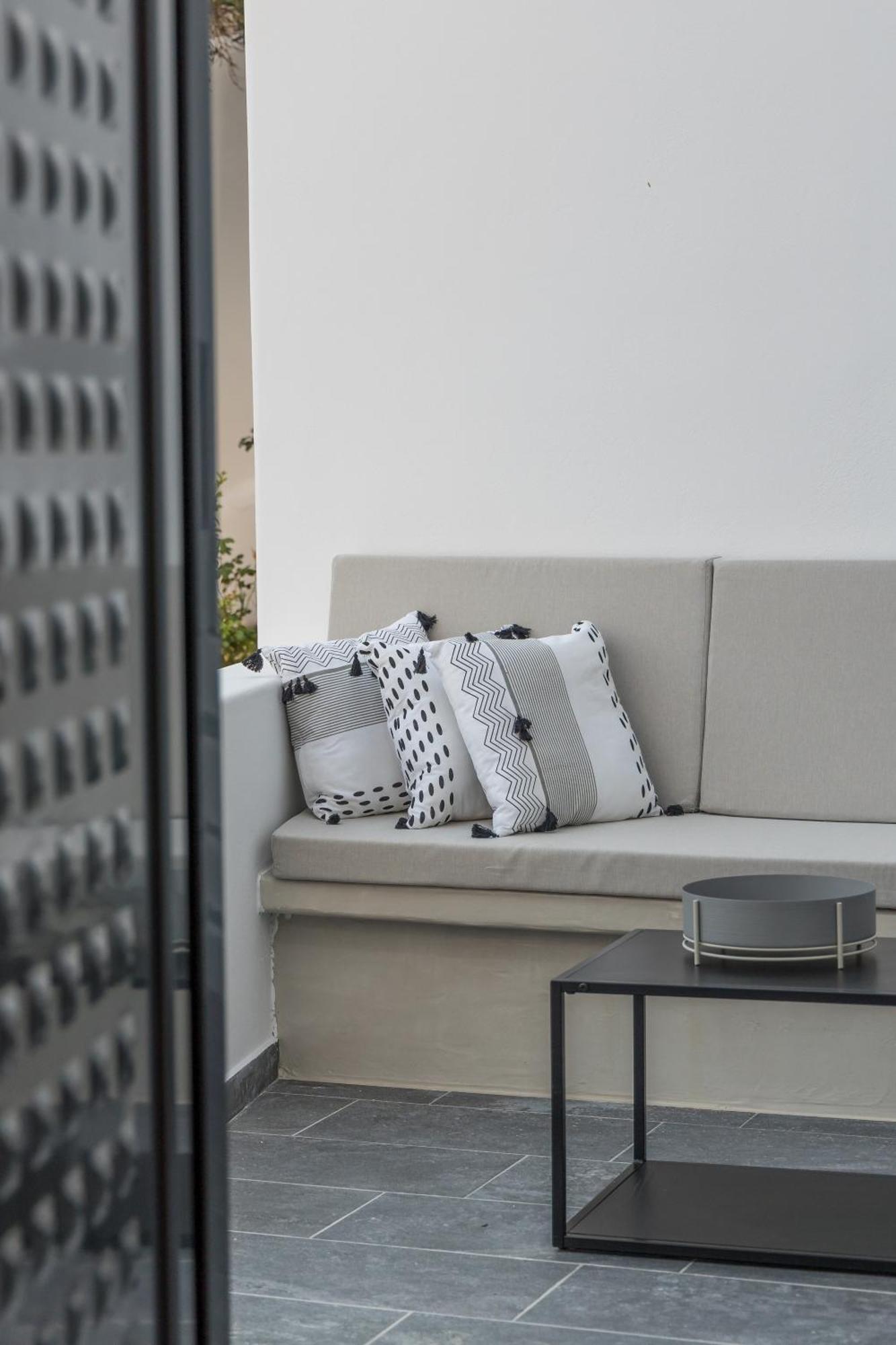 Uncle's House Luxury Apartment Adamantas (Milos)