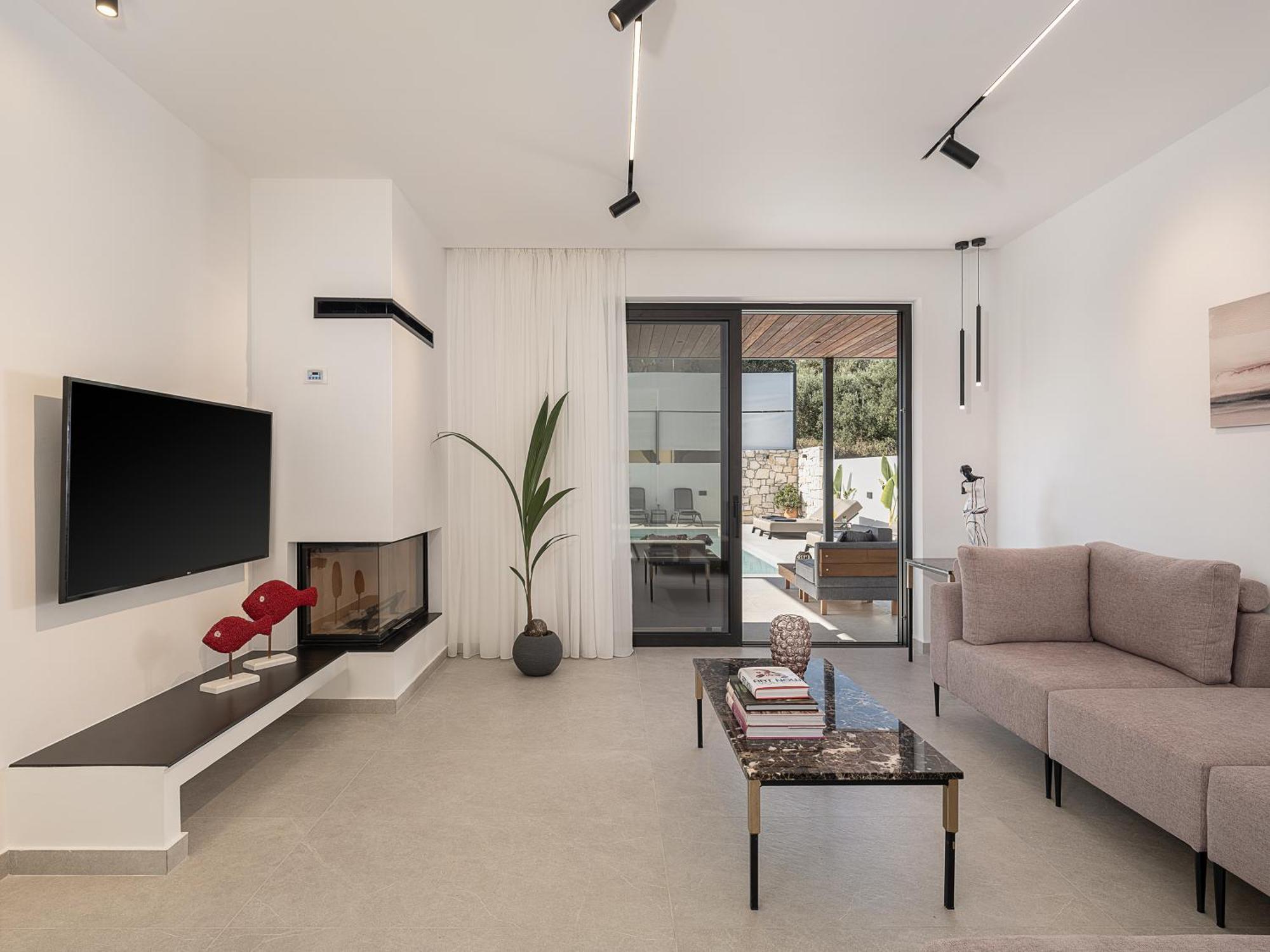 Avrilia Seaside Heated Pool Villa