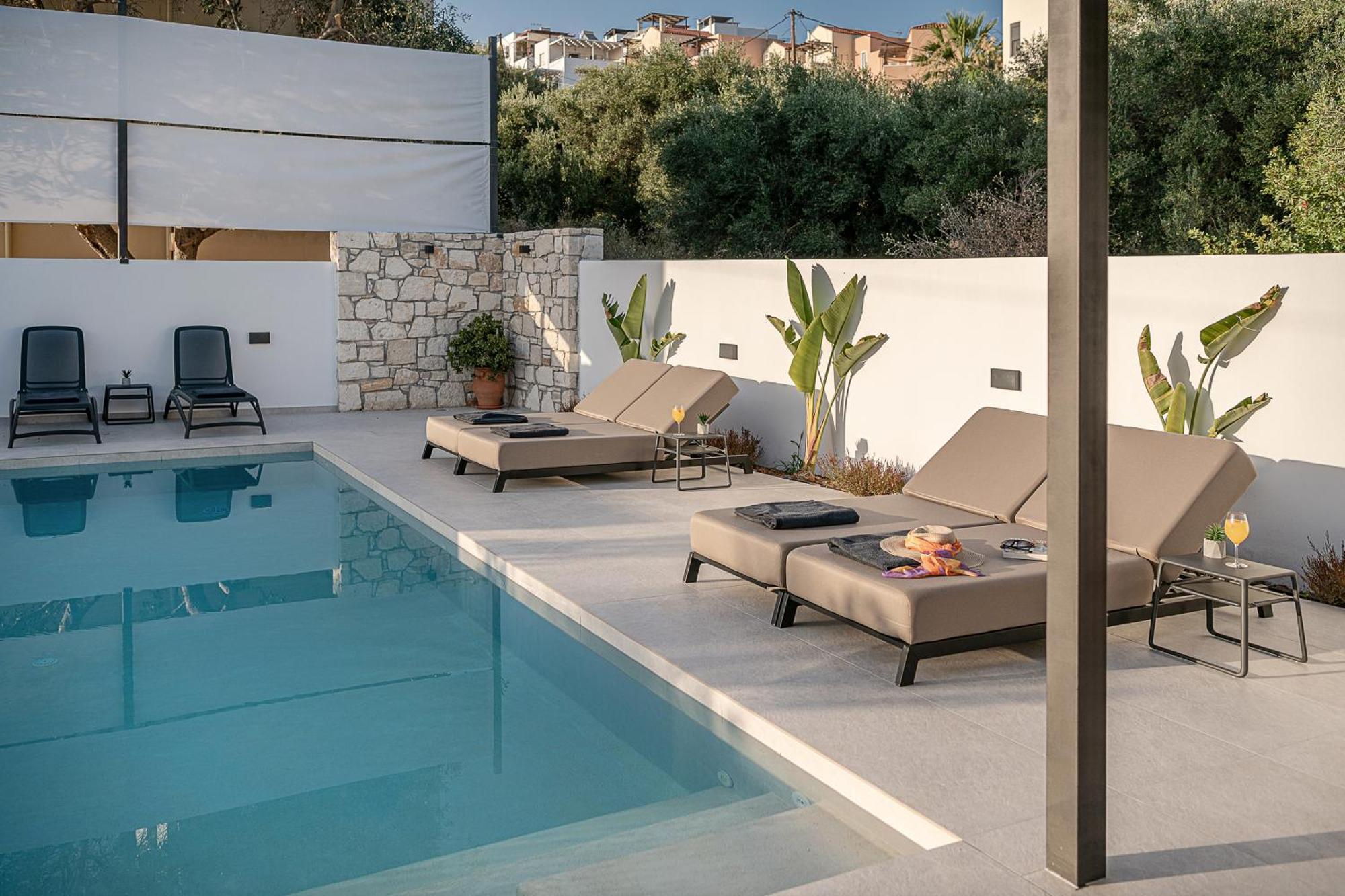 Avrilia Seaside Heated Pool Villa
