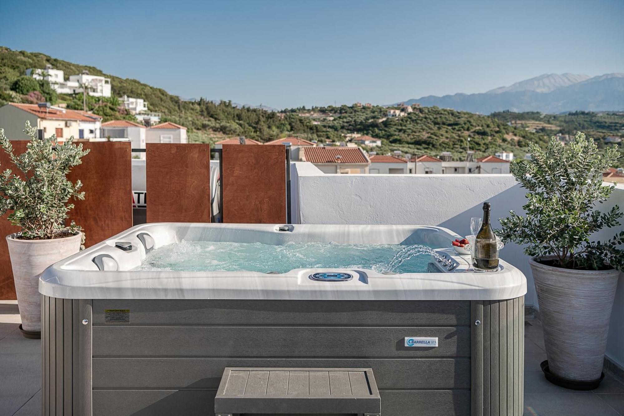 Avrilia Seaside Heated Pool *