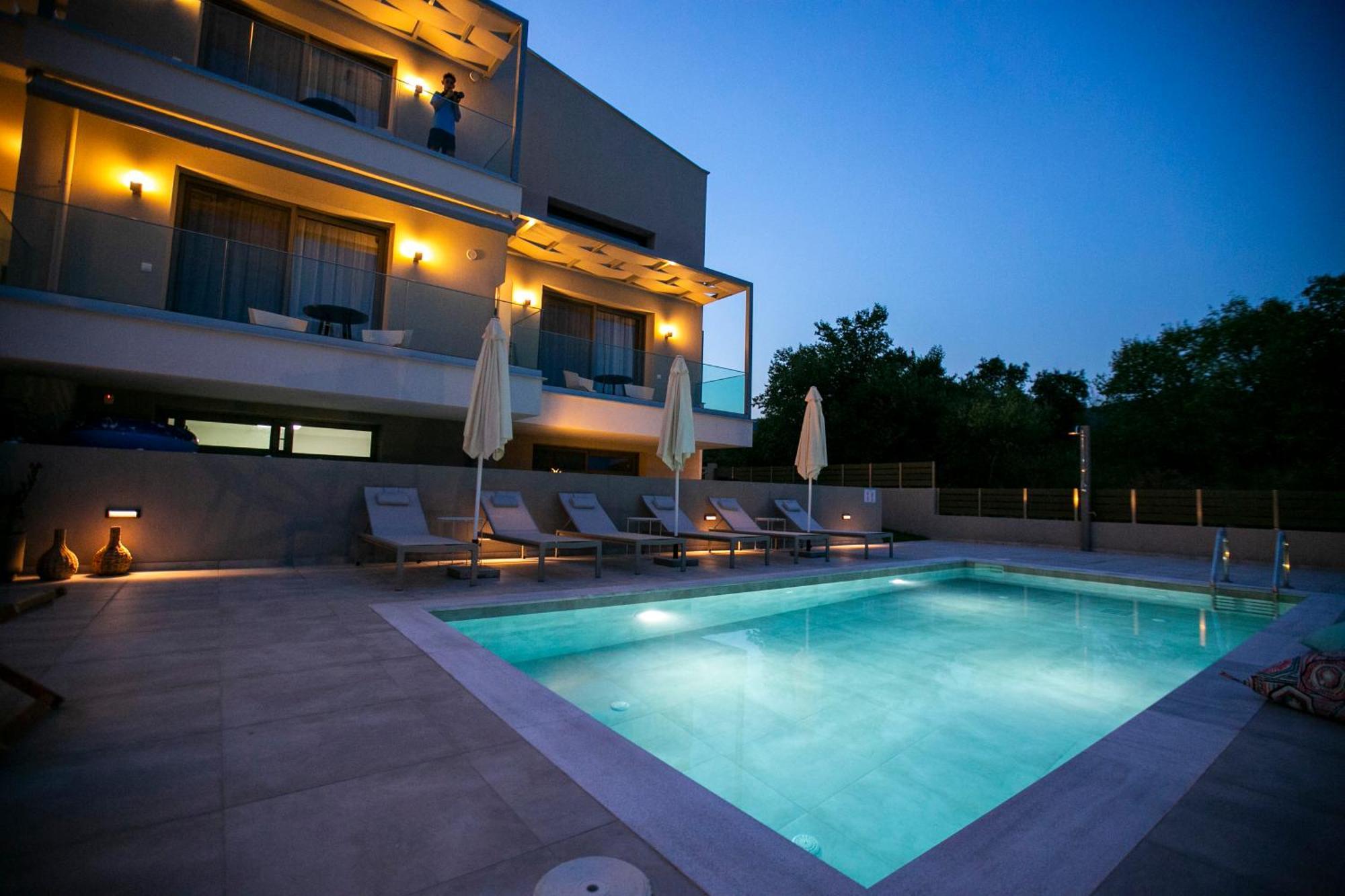 Arodo Aparthotel