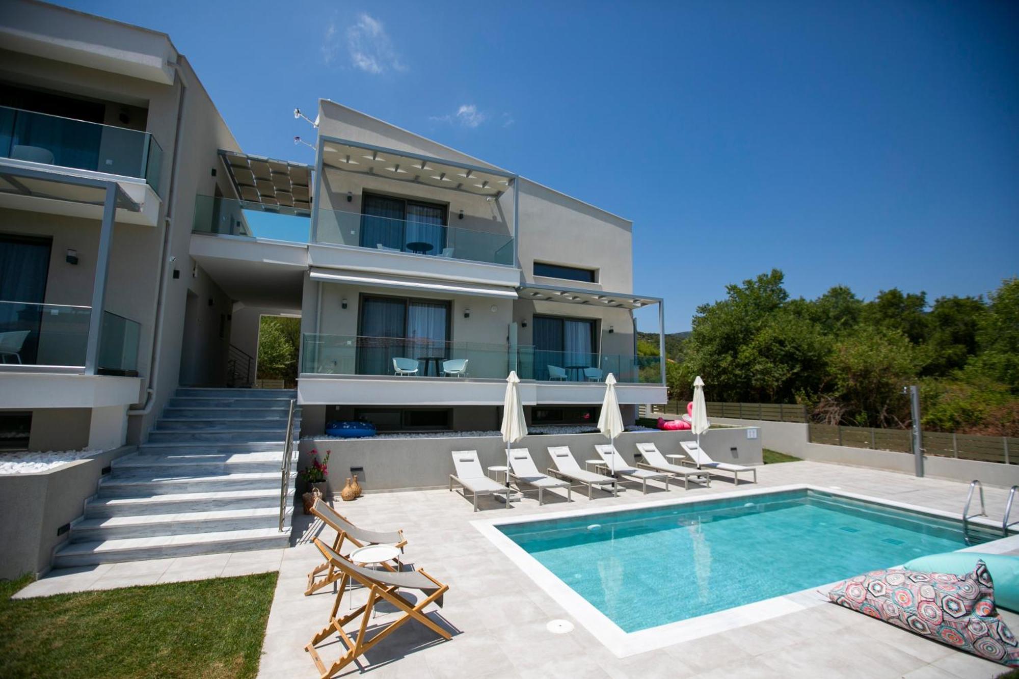 Arodo Aparthotel *