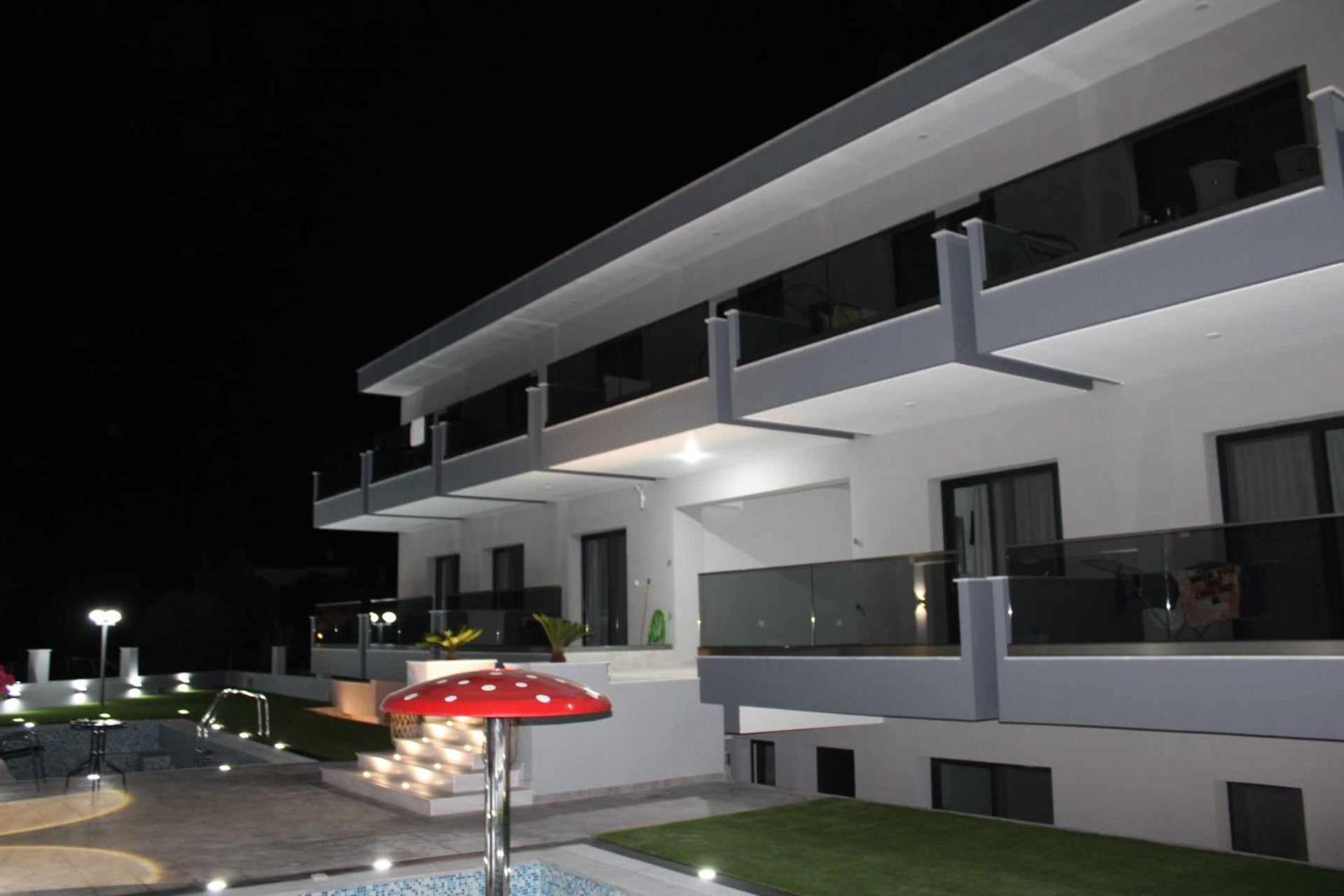 Apartment Paradise In Nikiti (Sithonia)