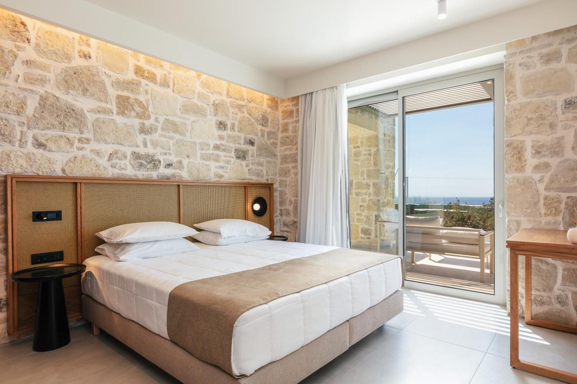 Petras Aparthotel *