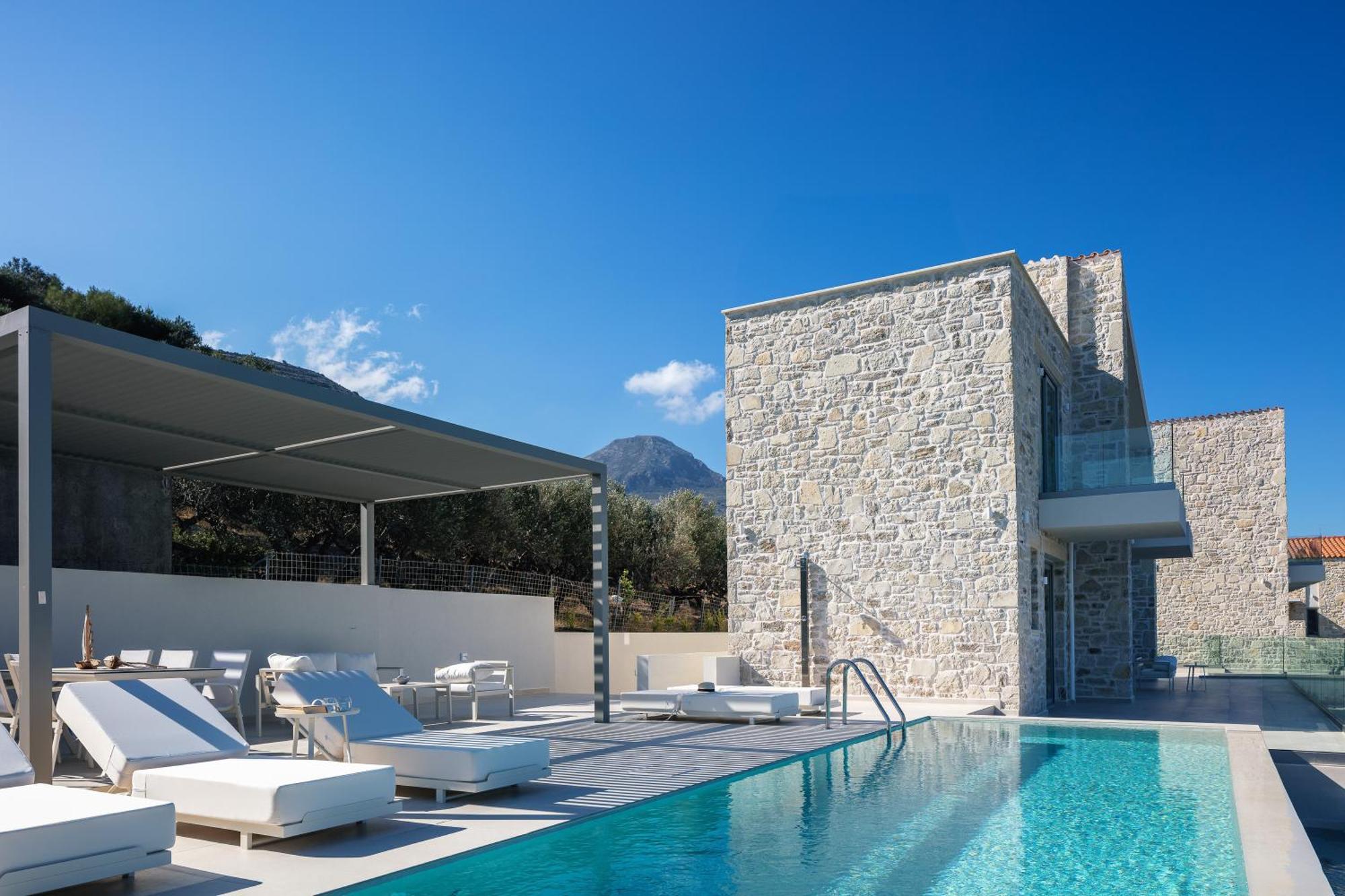 Petras Aparthotel *