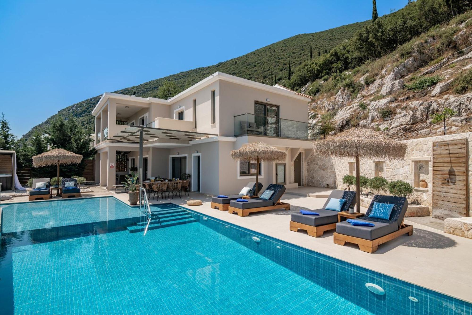 Villa Artemis - Spectacular Views & Ideal For Large Groups, By Zantewize