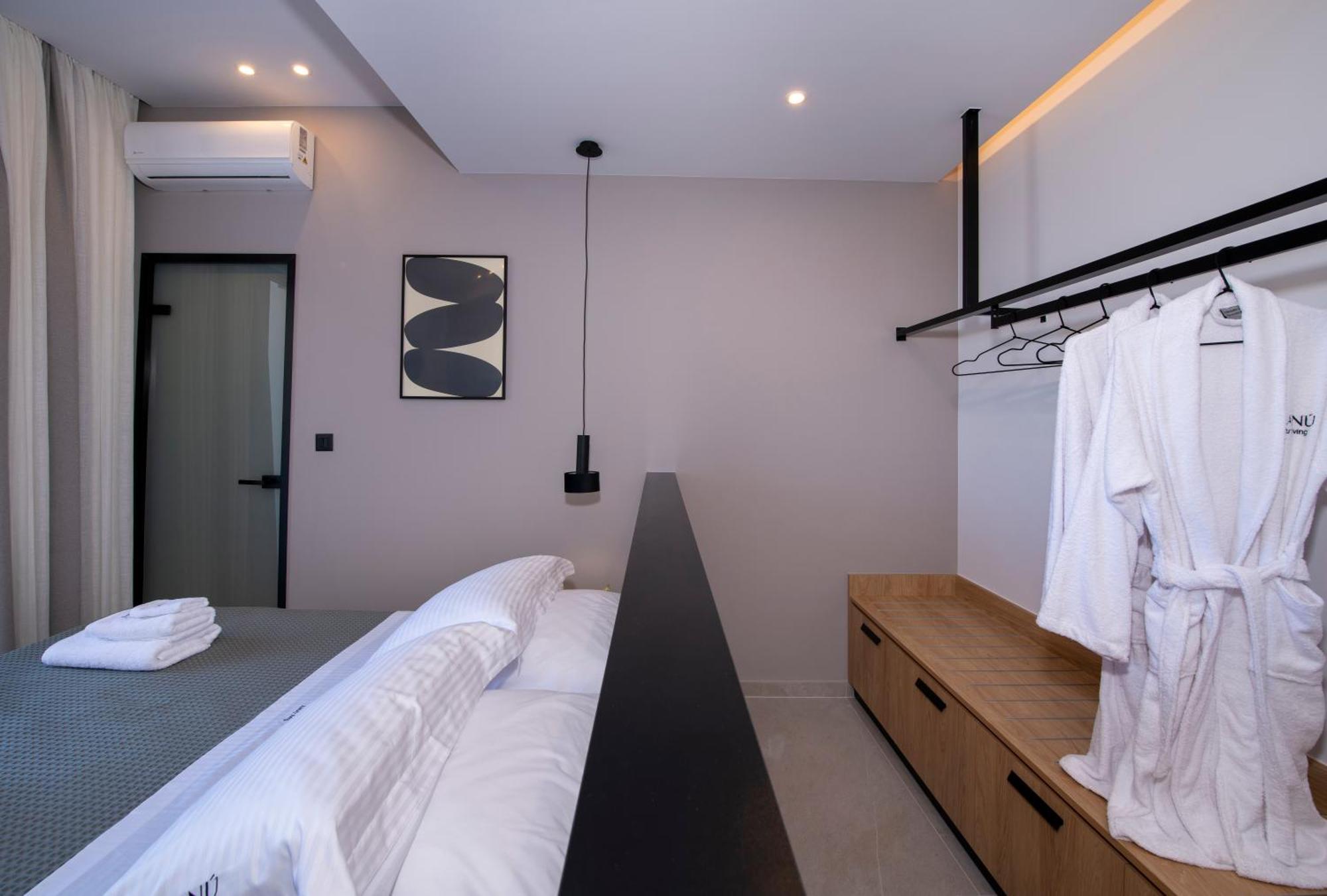 Manu Luxury Living * Stalos