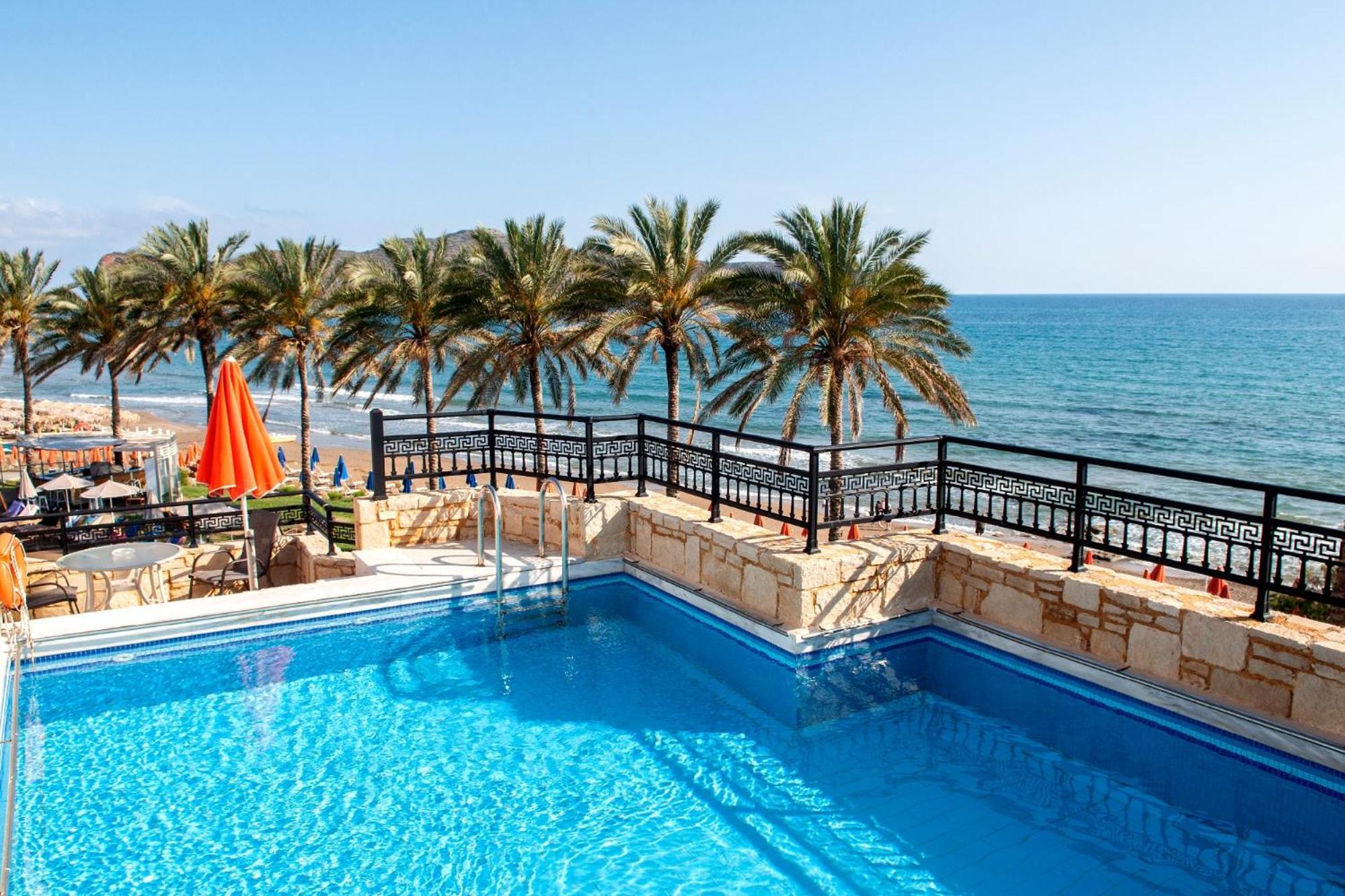 Alexandra Hotel 4*