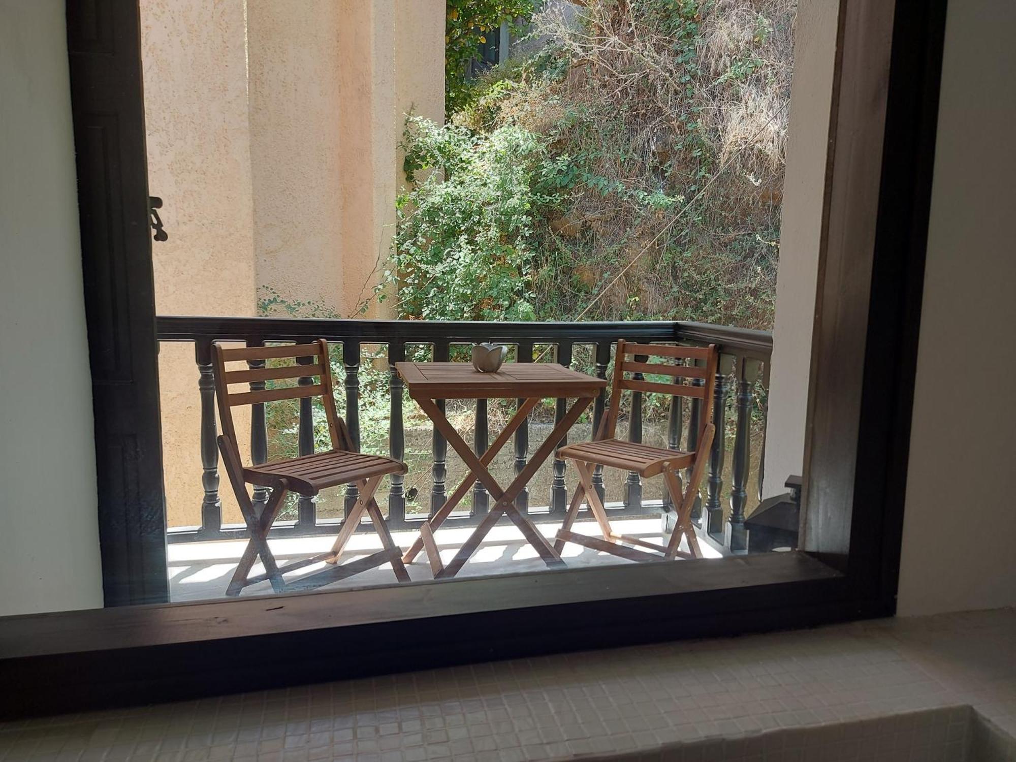 Karlovasi Apartment *