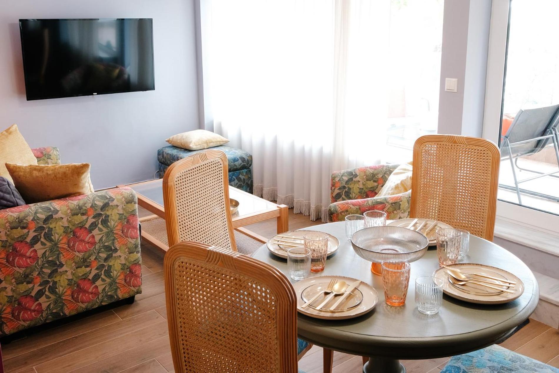 Venizelou Comfort & Living Iii *