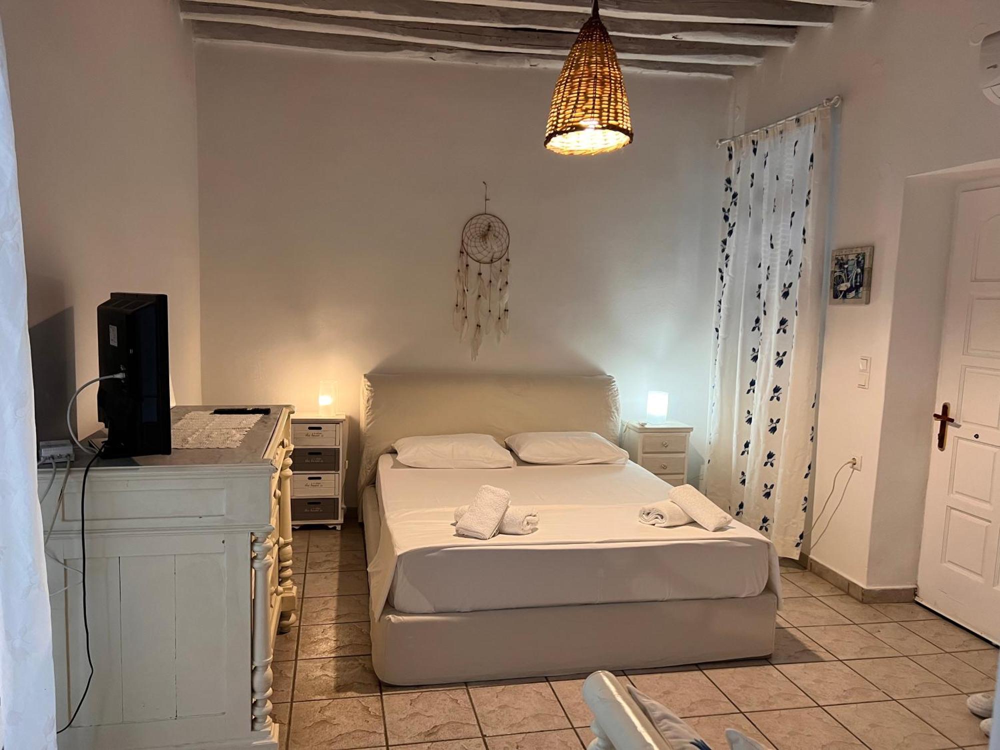 Gala Traditional House * Galanado