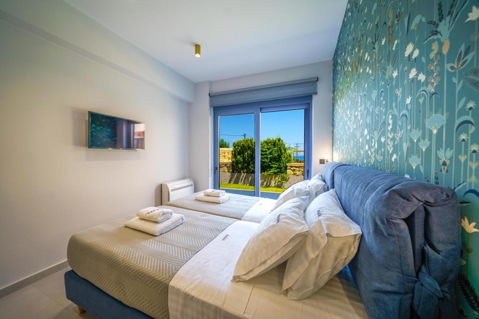 Naval Villa-panoramic With Heated Pool On The Roof Gerani (Chania)