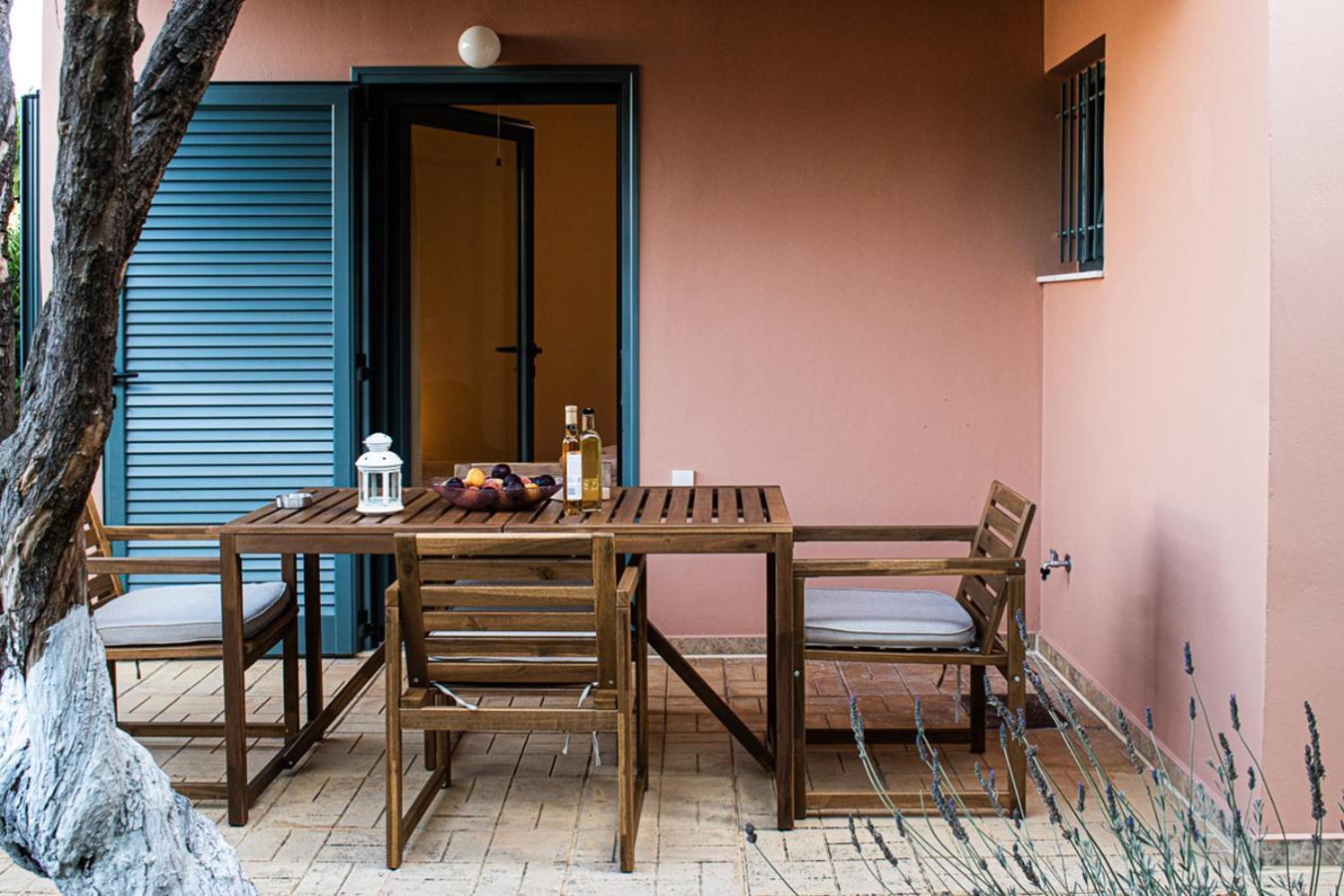 Glarosmaisonette * Kato Daratso