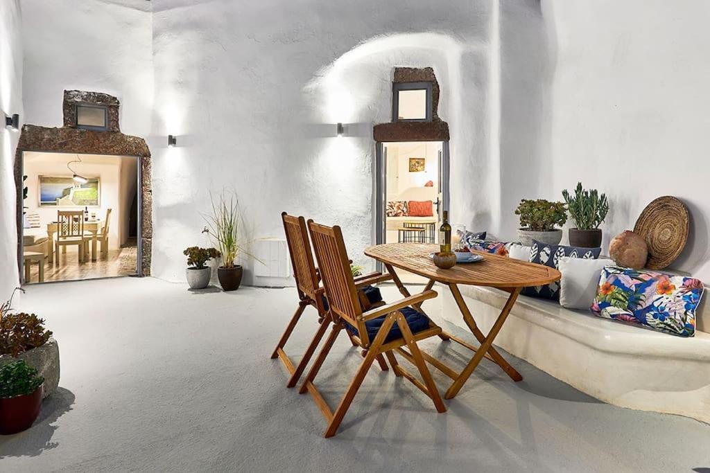 Agalitsa Cave With Garden Courtyard *