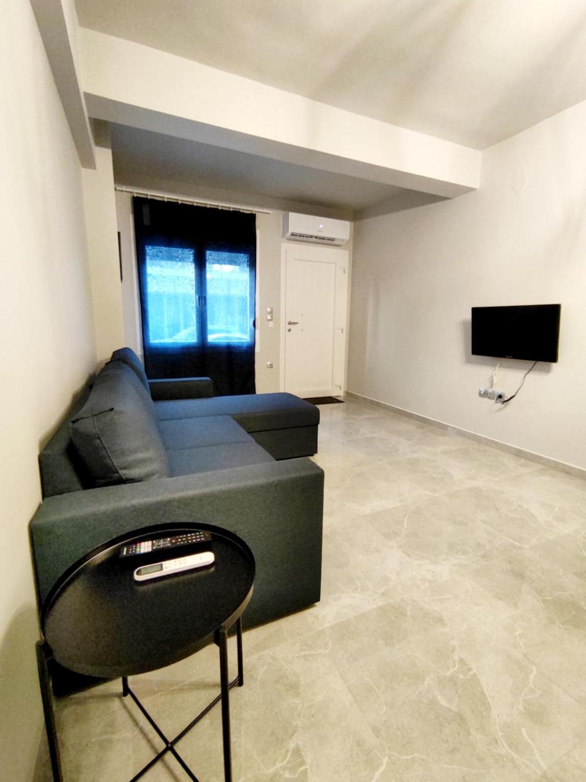 Apartment Seaside Luxury By Sarigianni