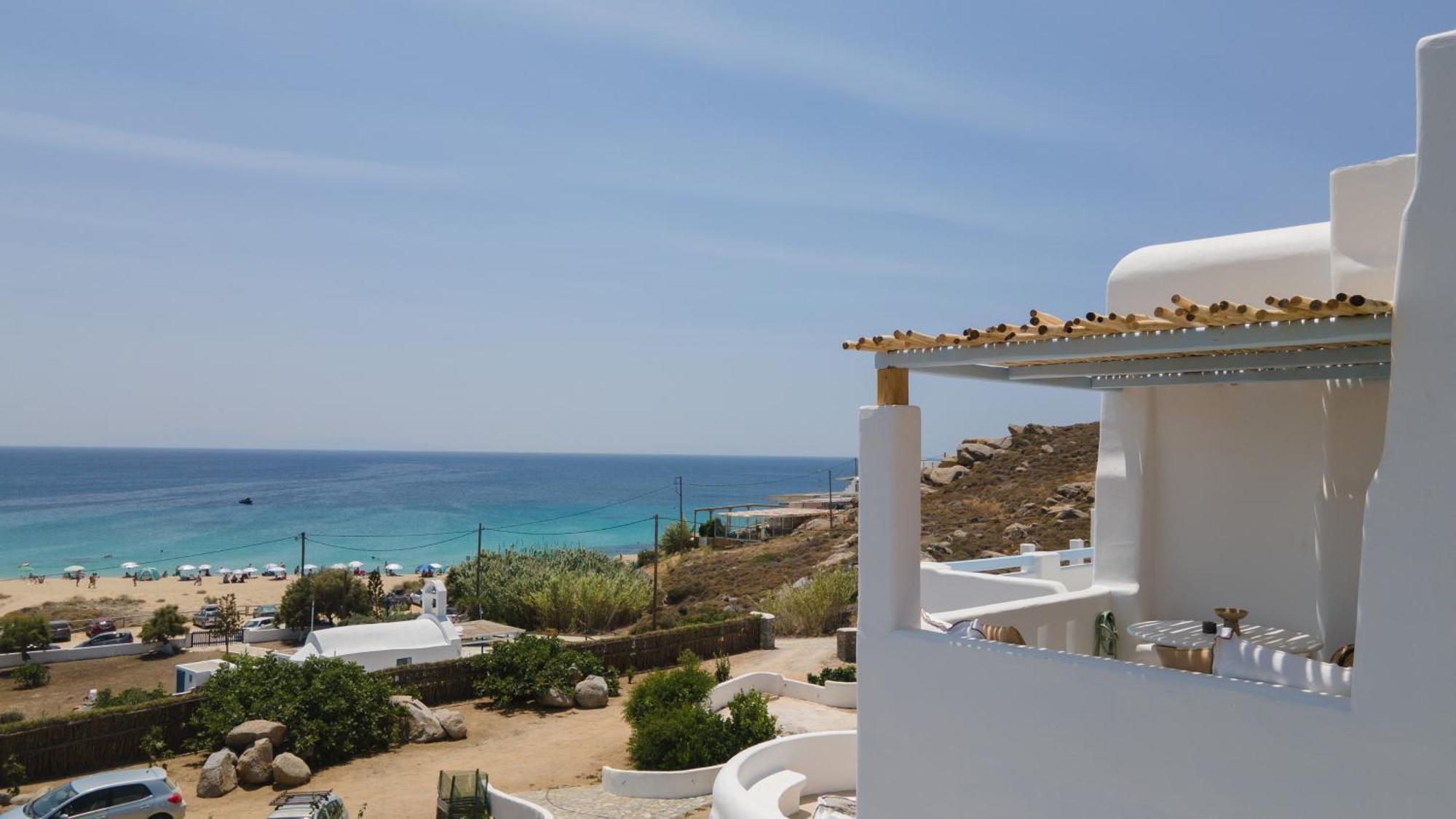 Sea U Soon Seafront Apartment *