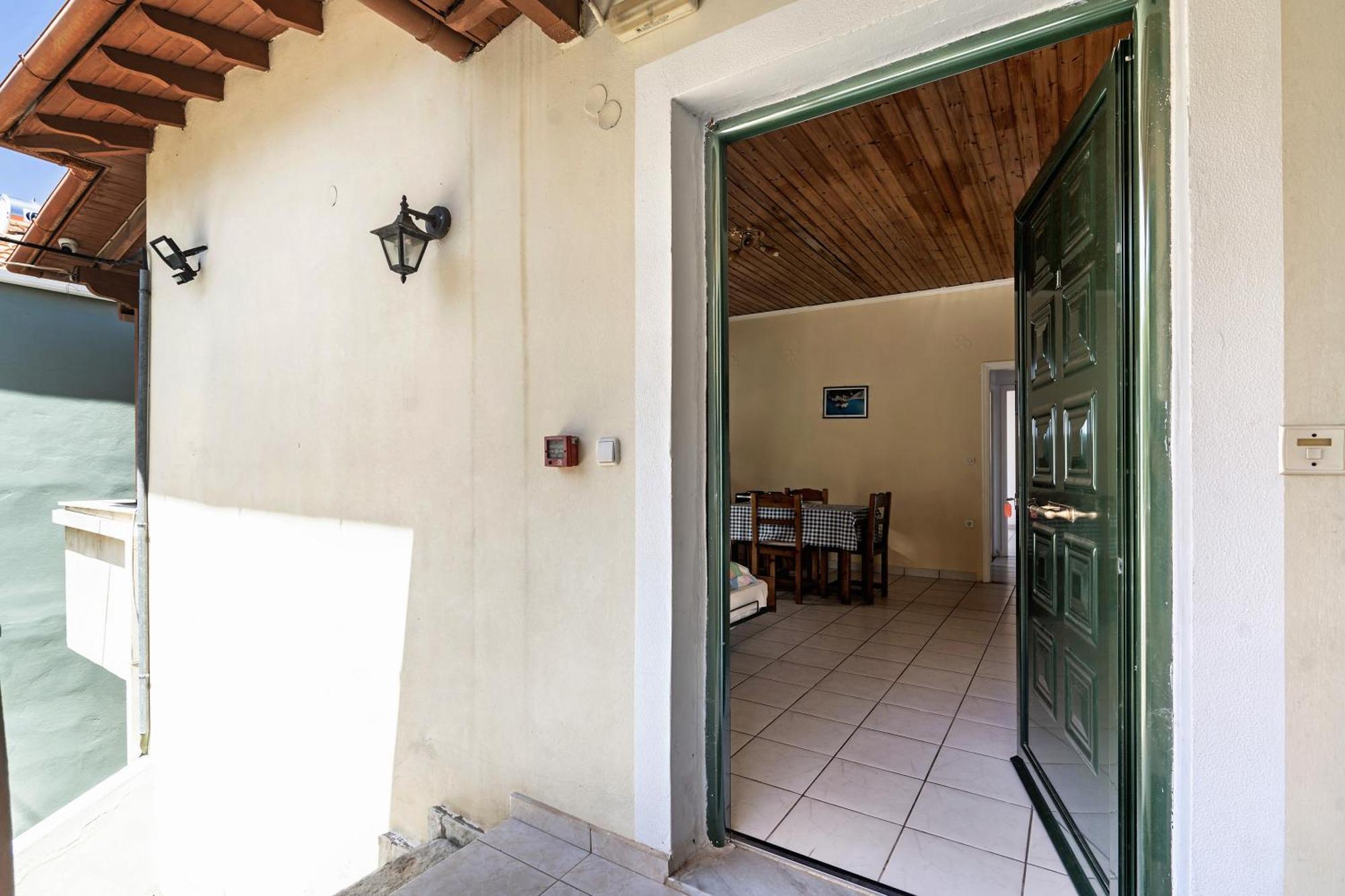 Lefkothea 1 Apartment Frinion
