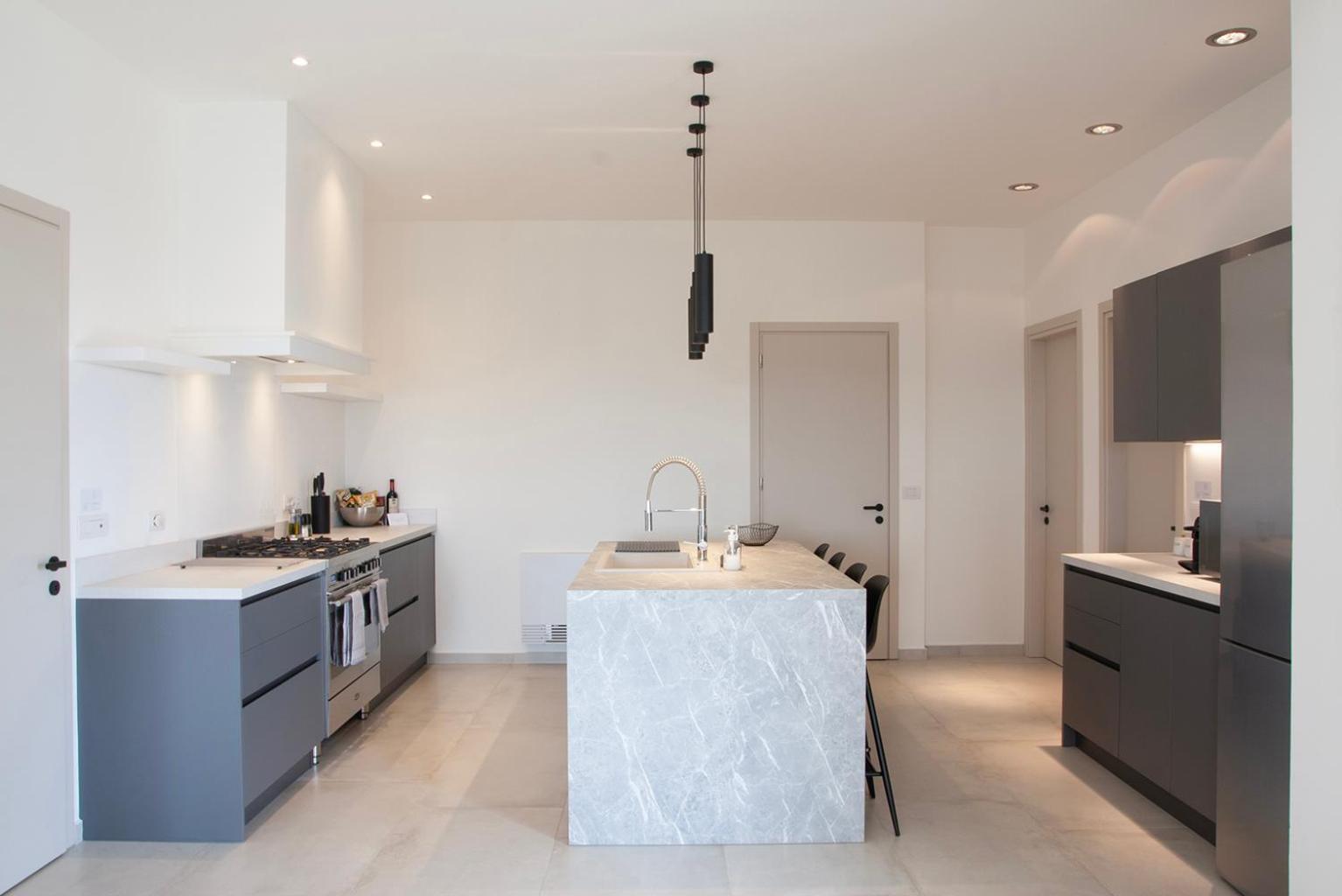 D'anvers - Luxury Souda