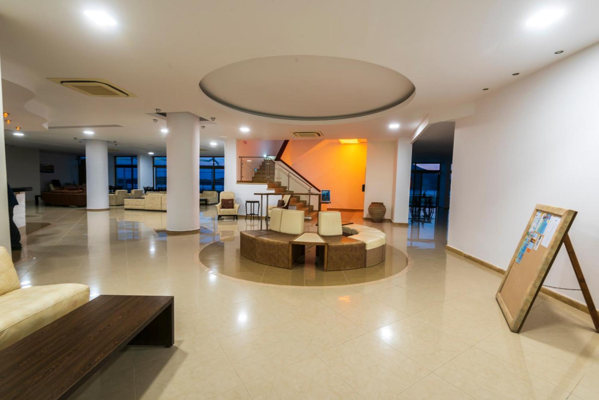 Hotel Plaza Masouri