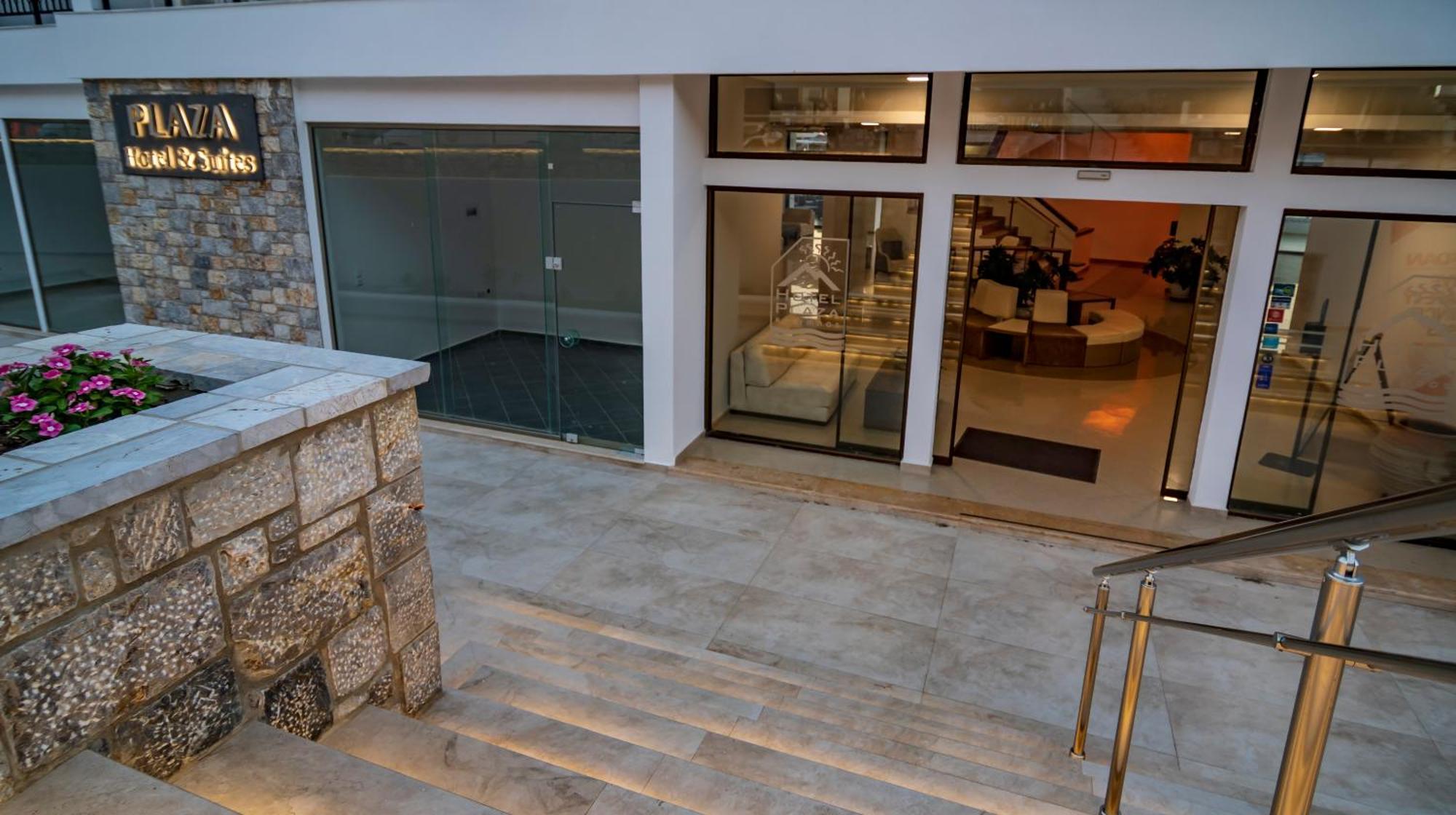 Hotel Plaza Masouri