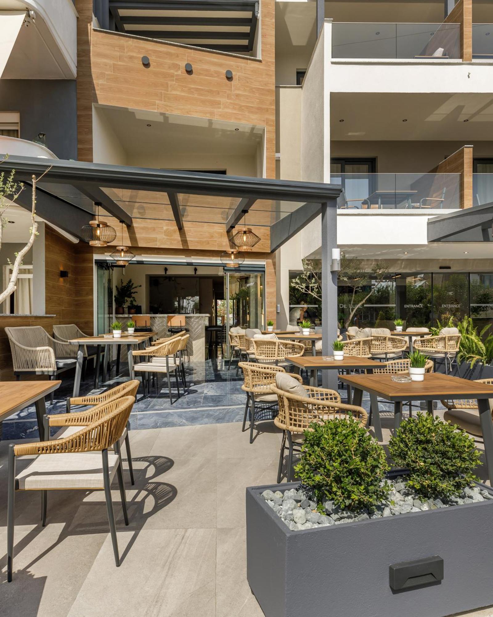 Costa De Luxe Aparthotel