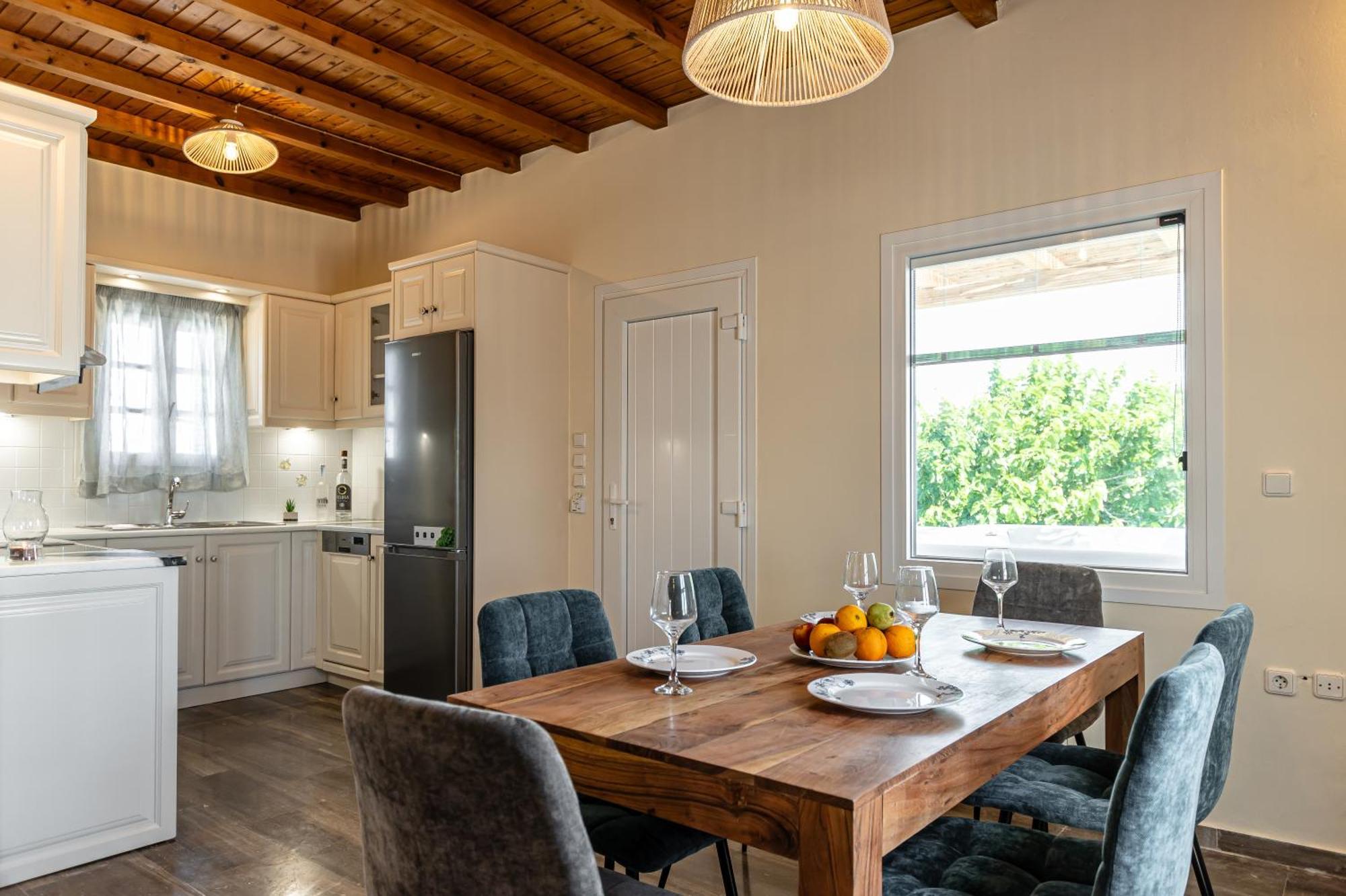 Villa Naxian Queen Luxury & Agia Anna (Naxos)